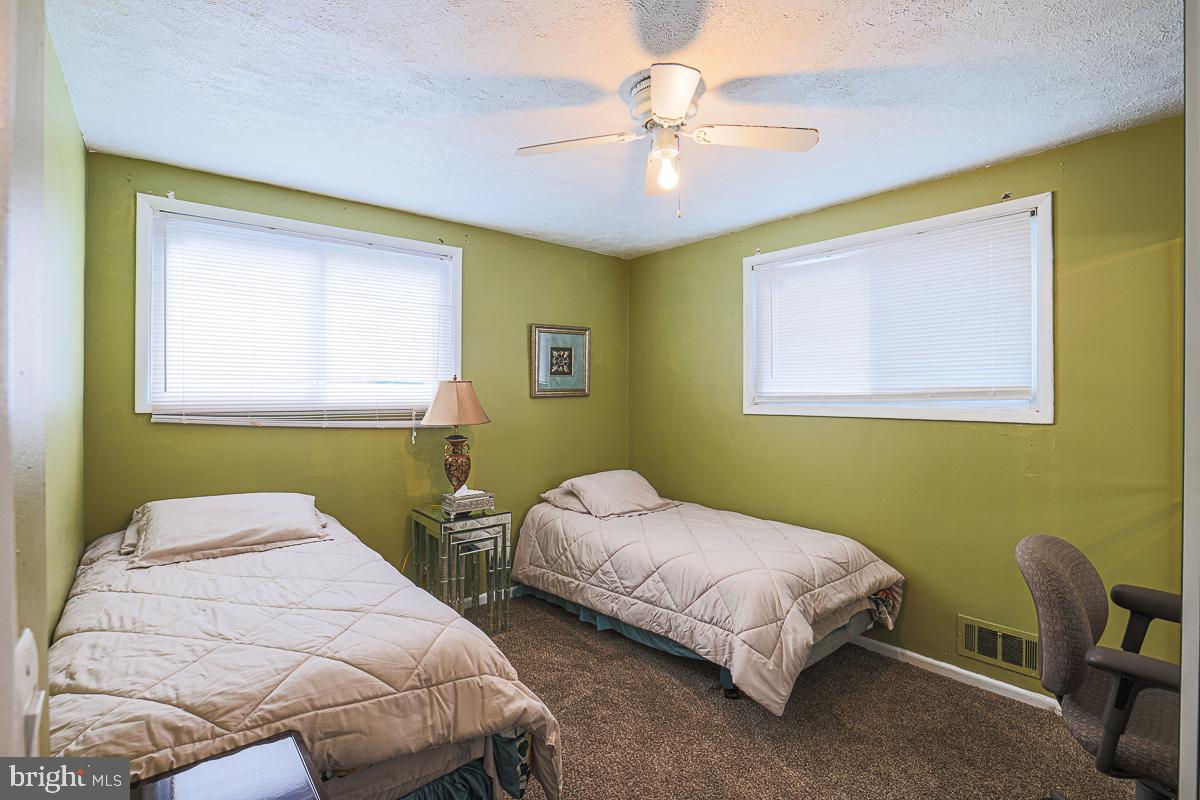 CROSS COUNTRY - Residential