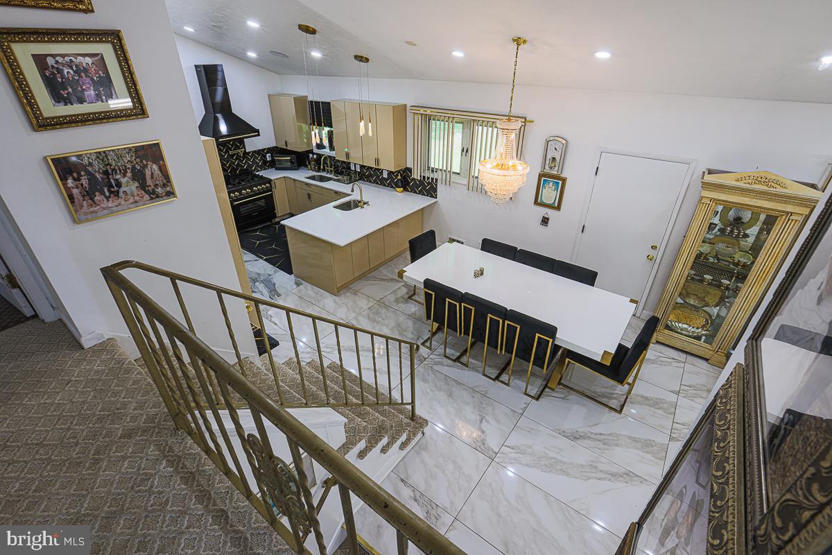 CROSS COUNTRY - Residential