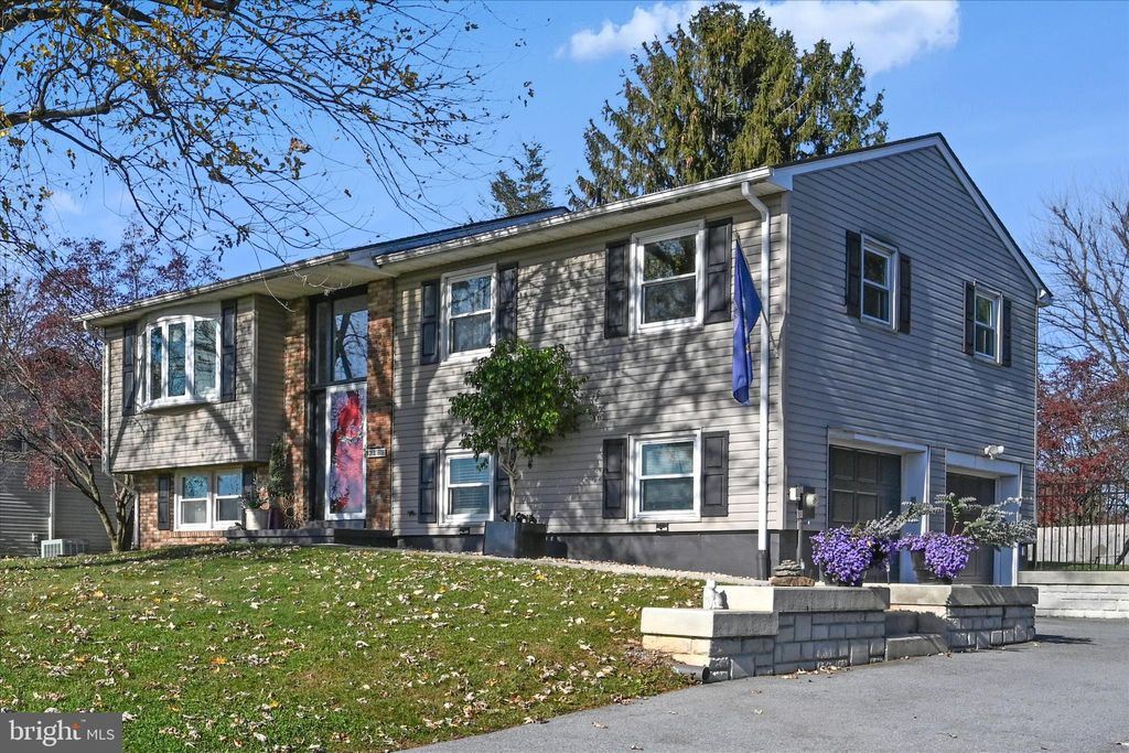 Photo of 2169 Long Lane, LEBANON, PA 17046 (MLS # PALN2023878)