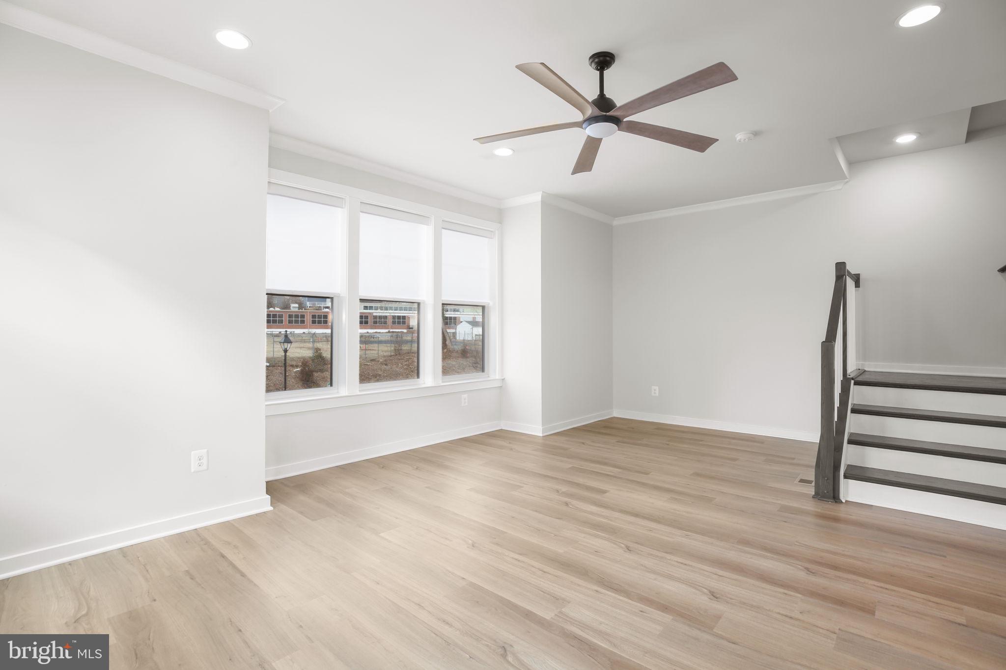 HIGHLANDER PARK - Residential