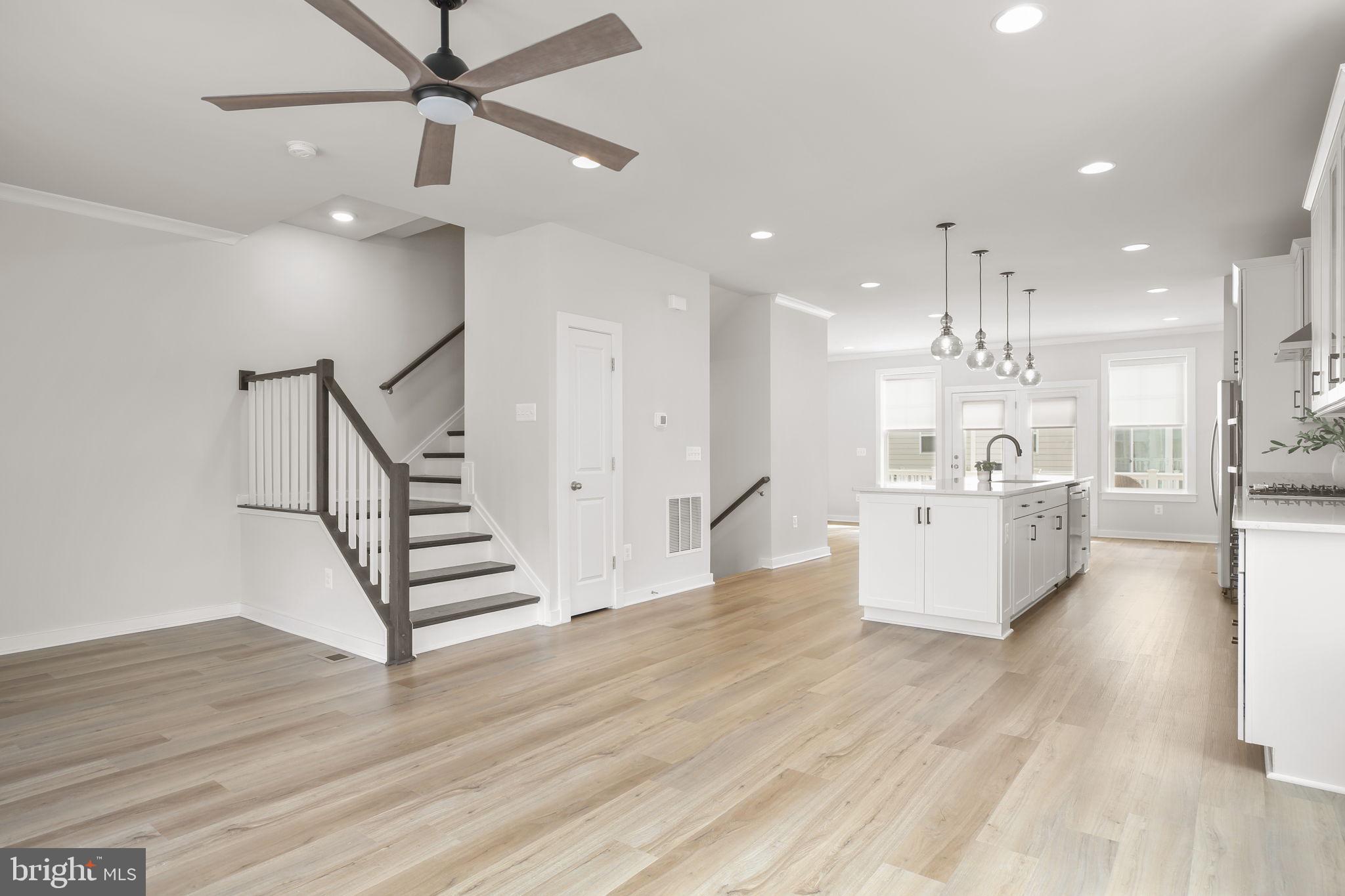 HIGHLANDER PARK - Residential