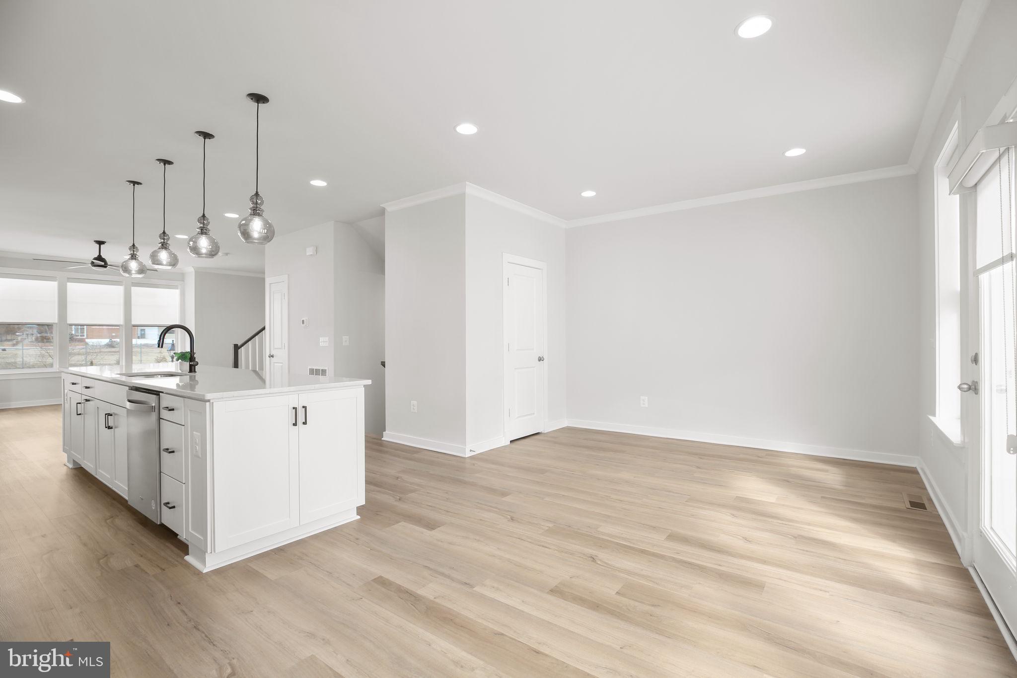 HIGHLANDER PARK - Residential