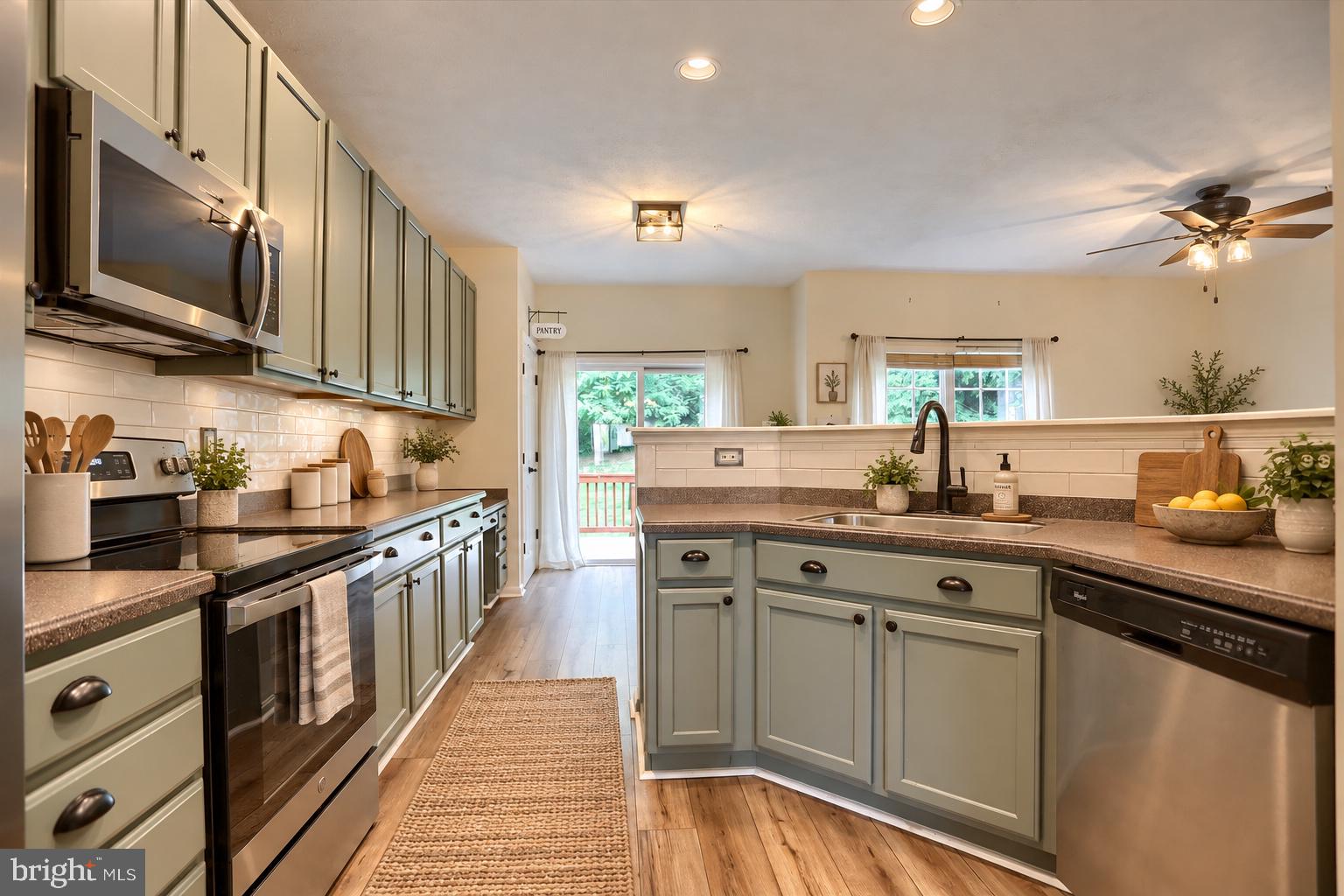 105 RUSTIC COURT
