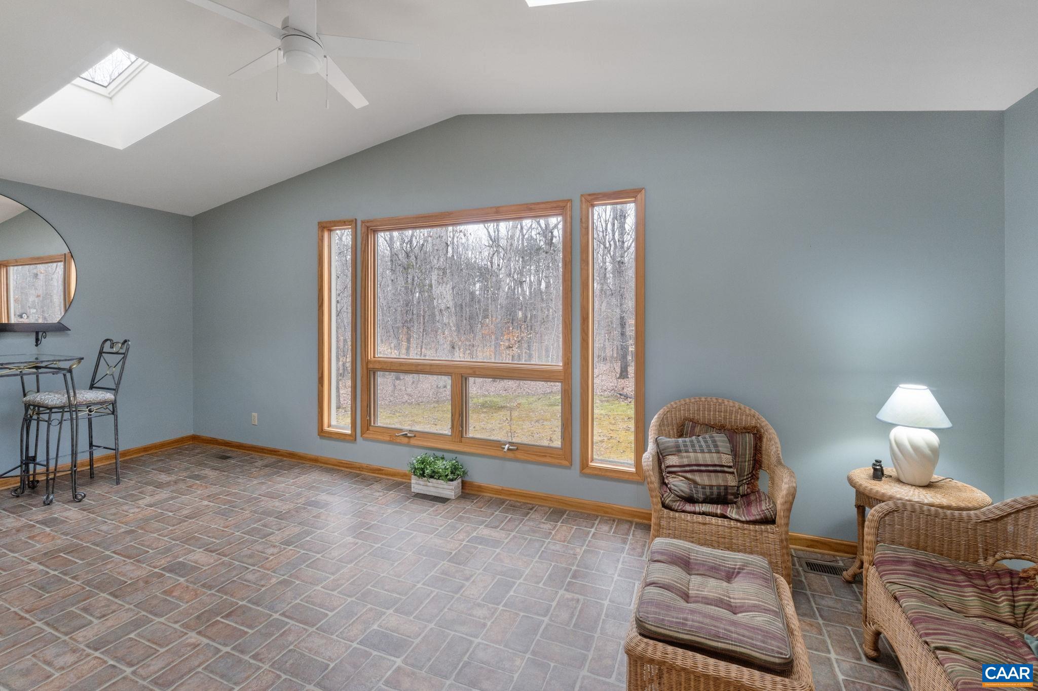 LAKE MONTICELLO - Residential