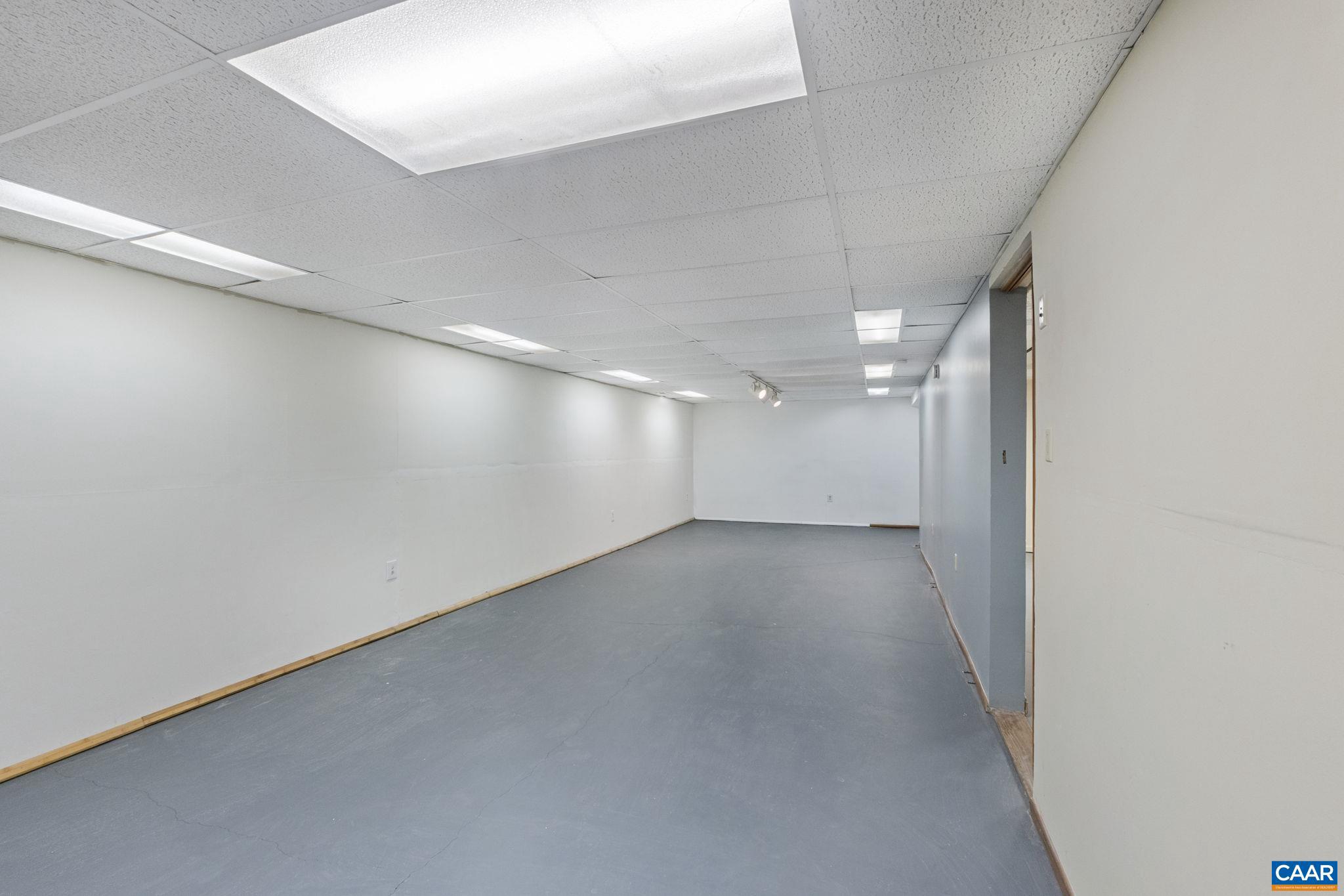 LAKE MONTICELLO - Residential