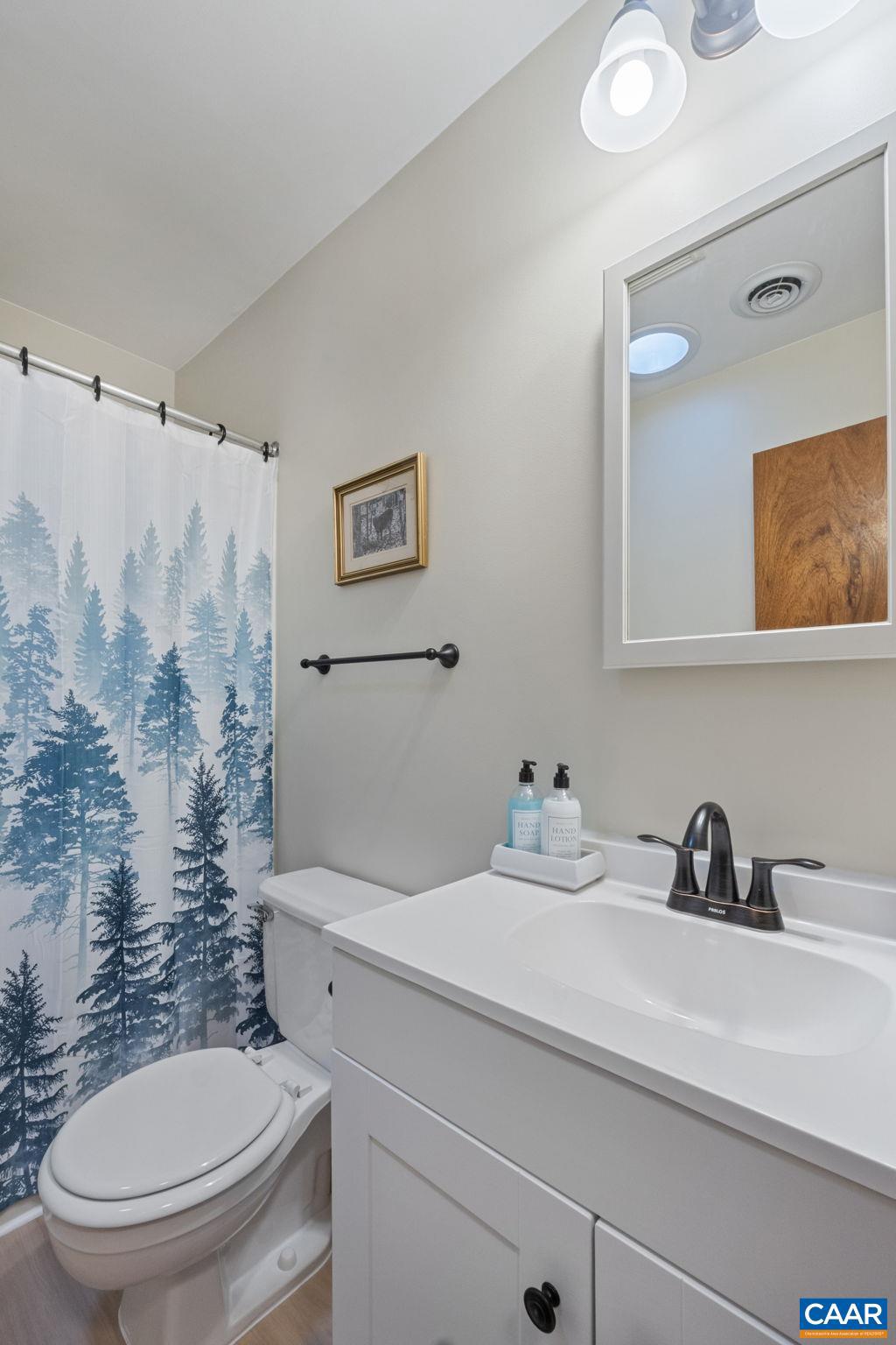 LAKE MONTICELLO - Residential