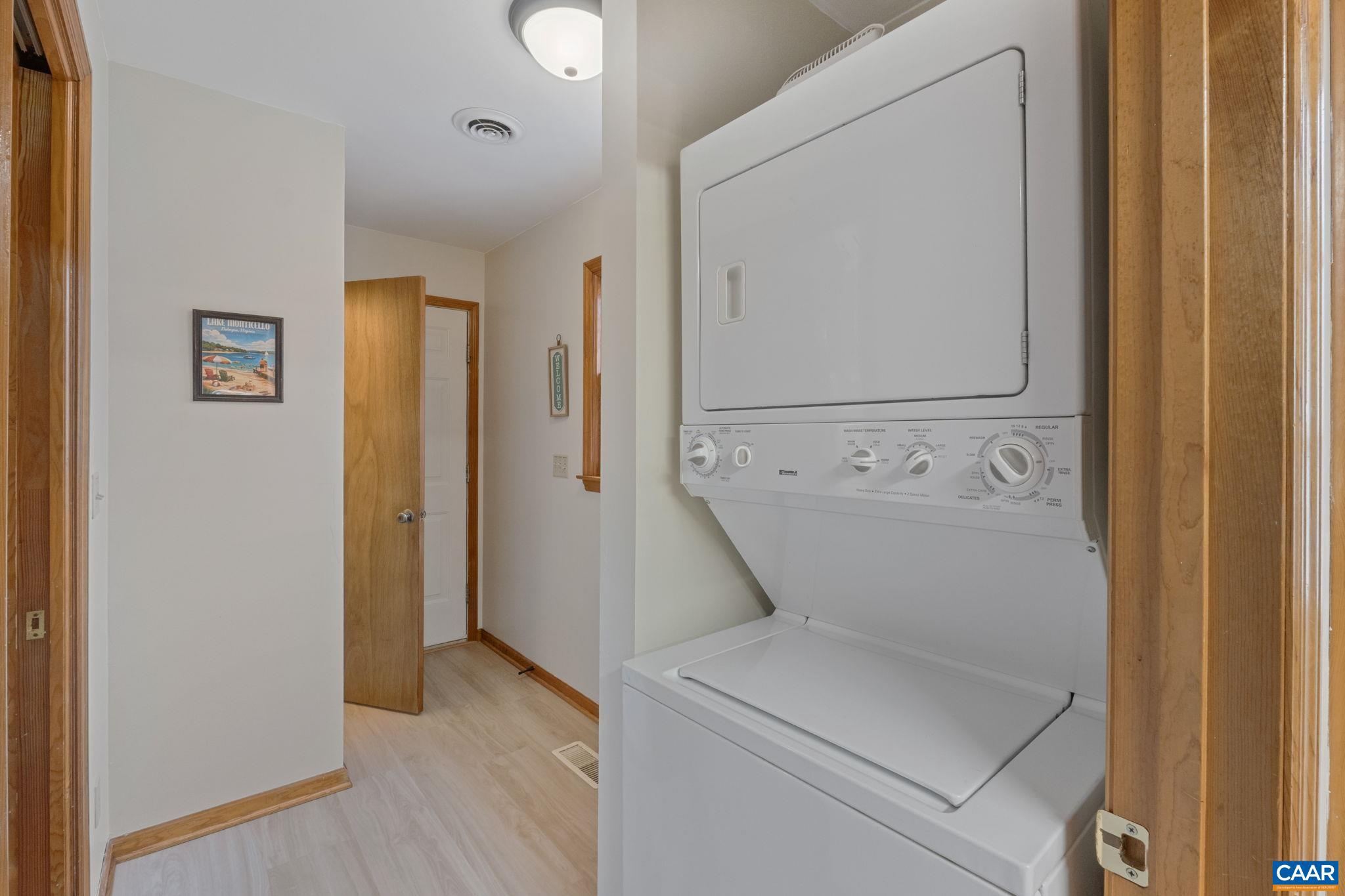 LAKE MONTICELLO - Residential