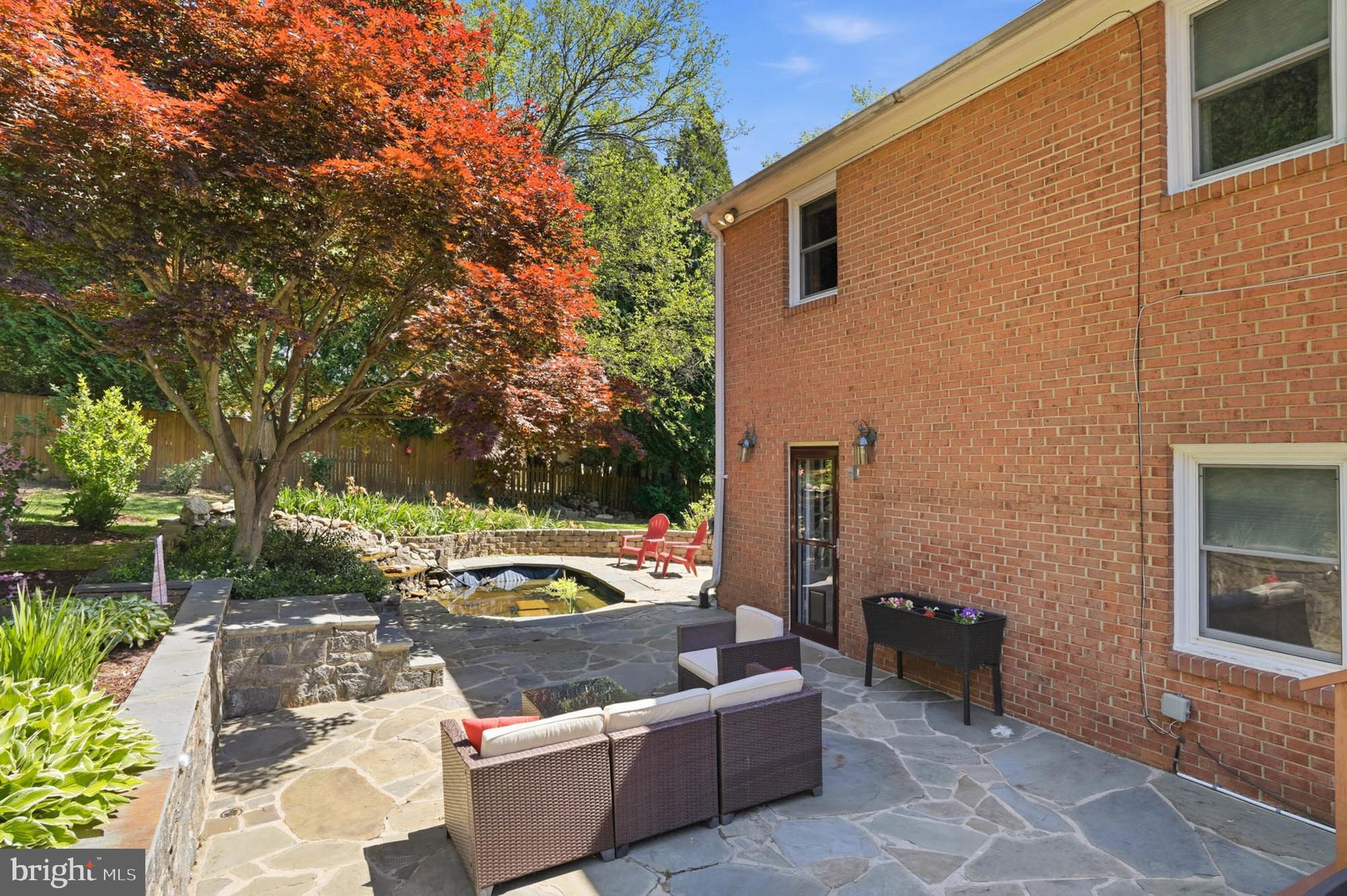 LAYTONSVILLE OUTSIDE - Residential