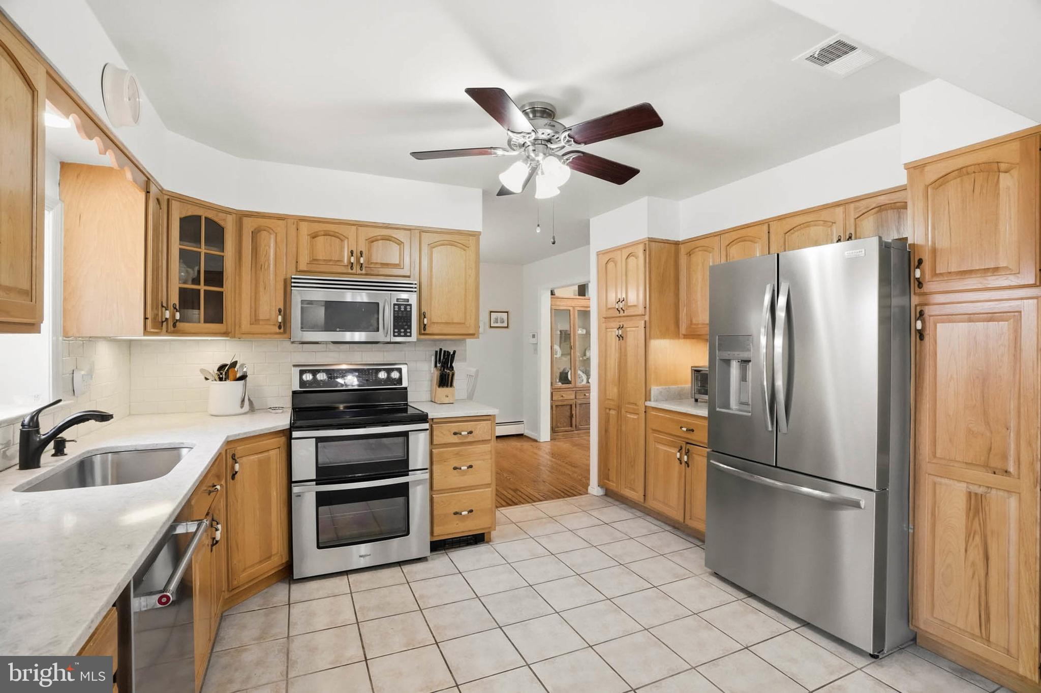 LAYTONSVILLE OUTSIDE - Residential