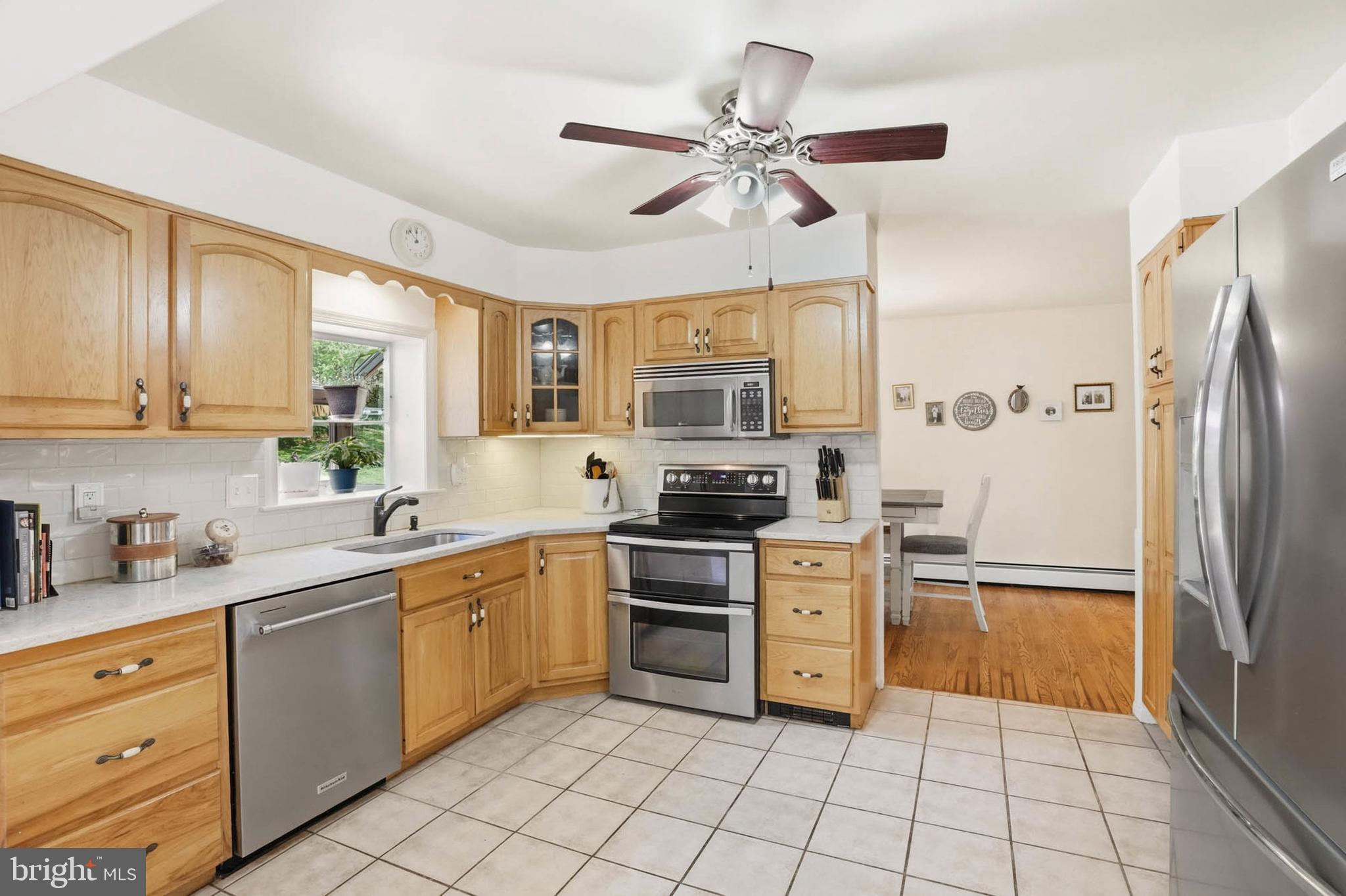 LAYTONSVILLE OUTSIDE - Residential