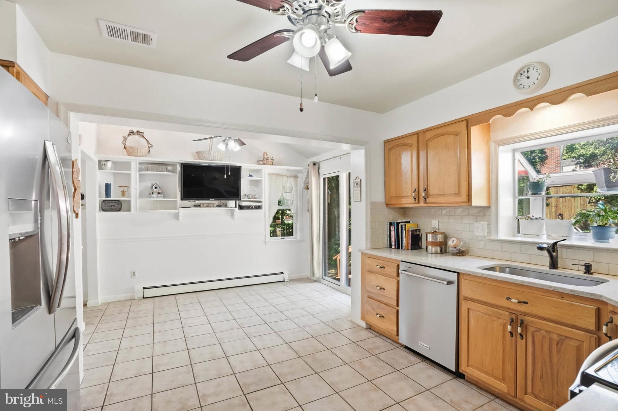 LAYTONSVILLE OUTSIDE - Residential