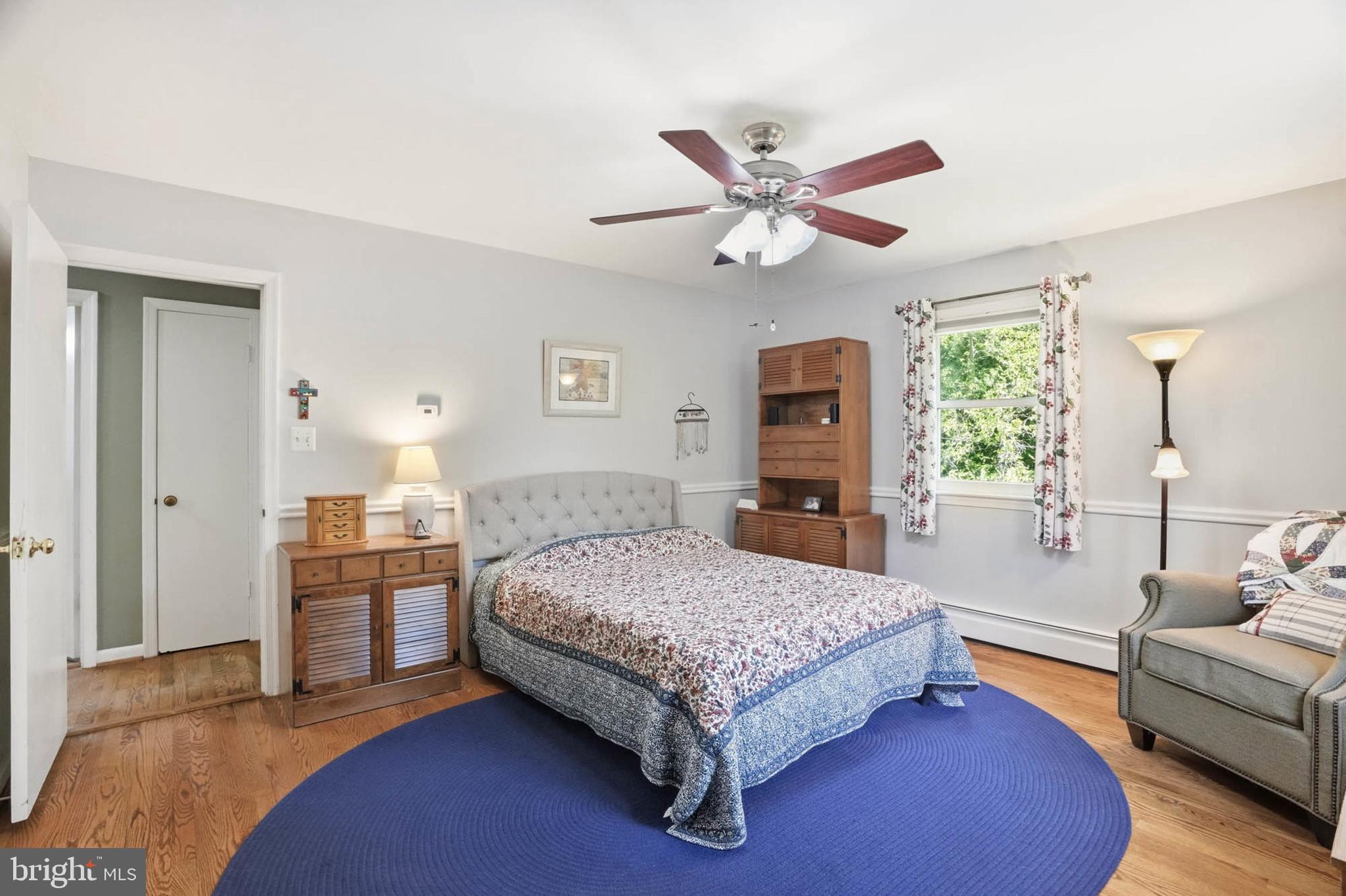 LAYTONSVILLE OUTSIDE - Residential