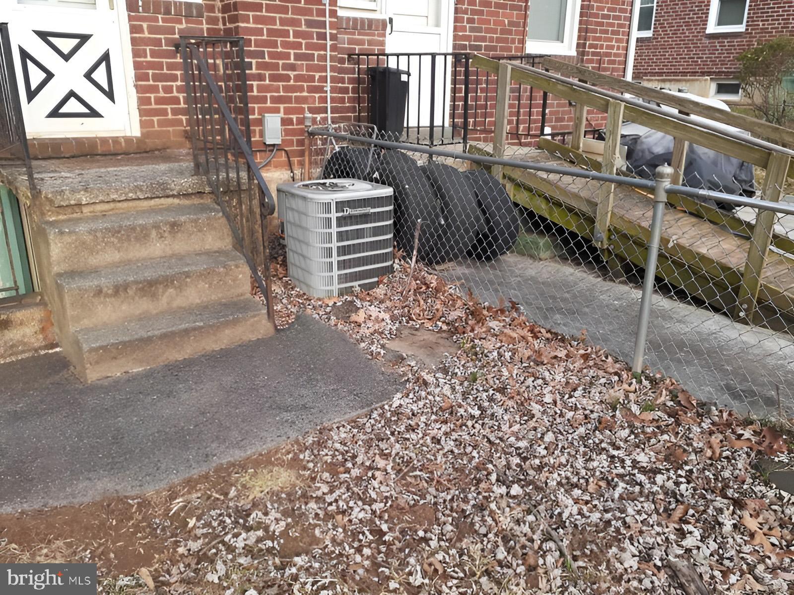 HOWARD PARK - Residential