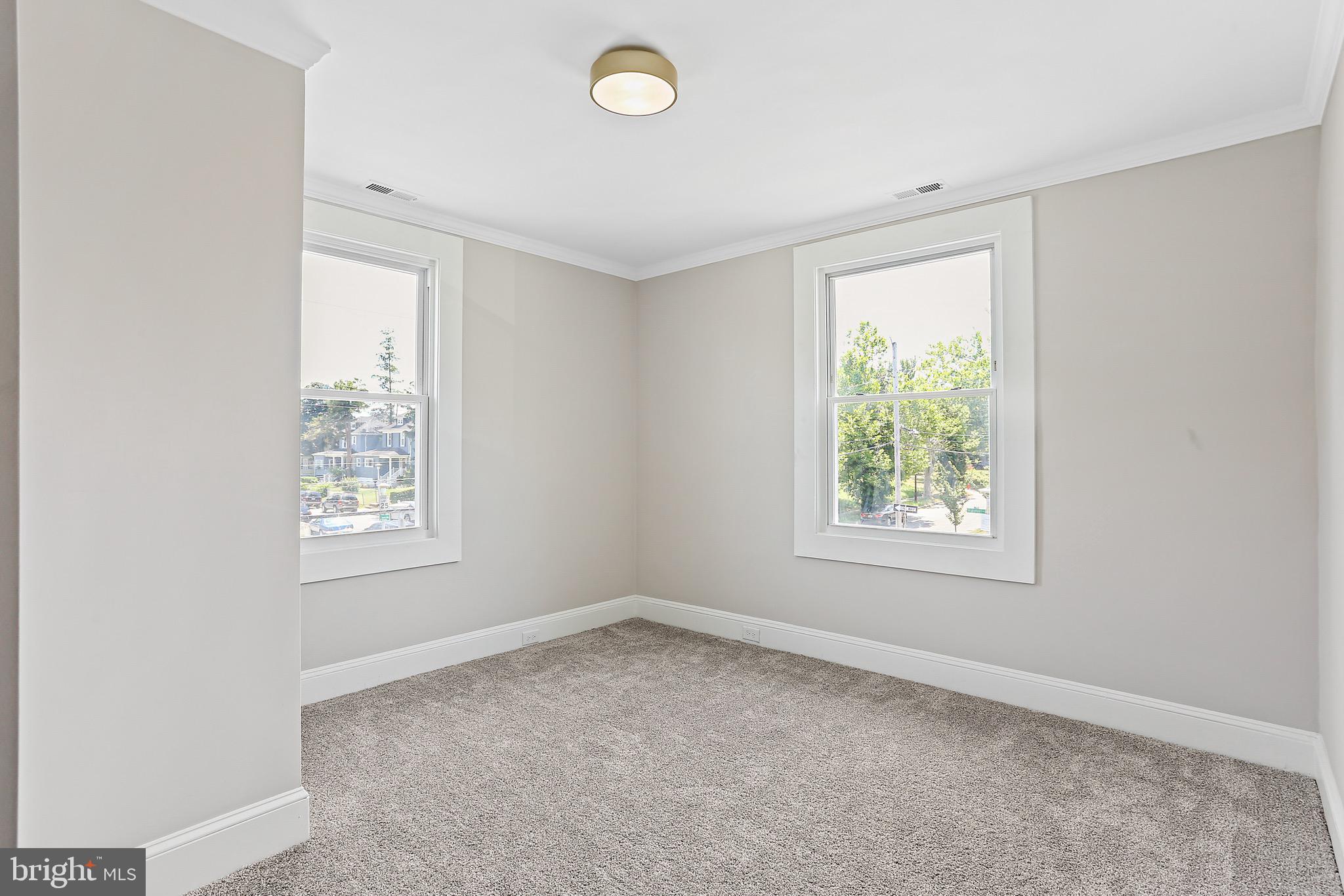 WINSTON GOVANS - Residential