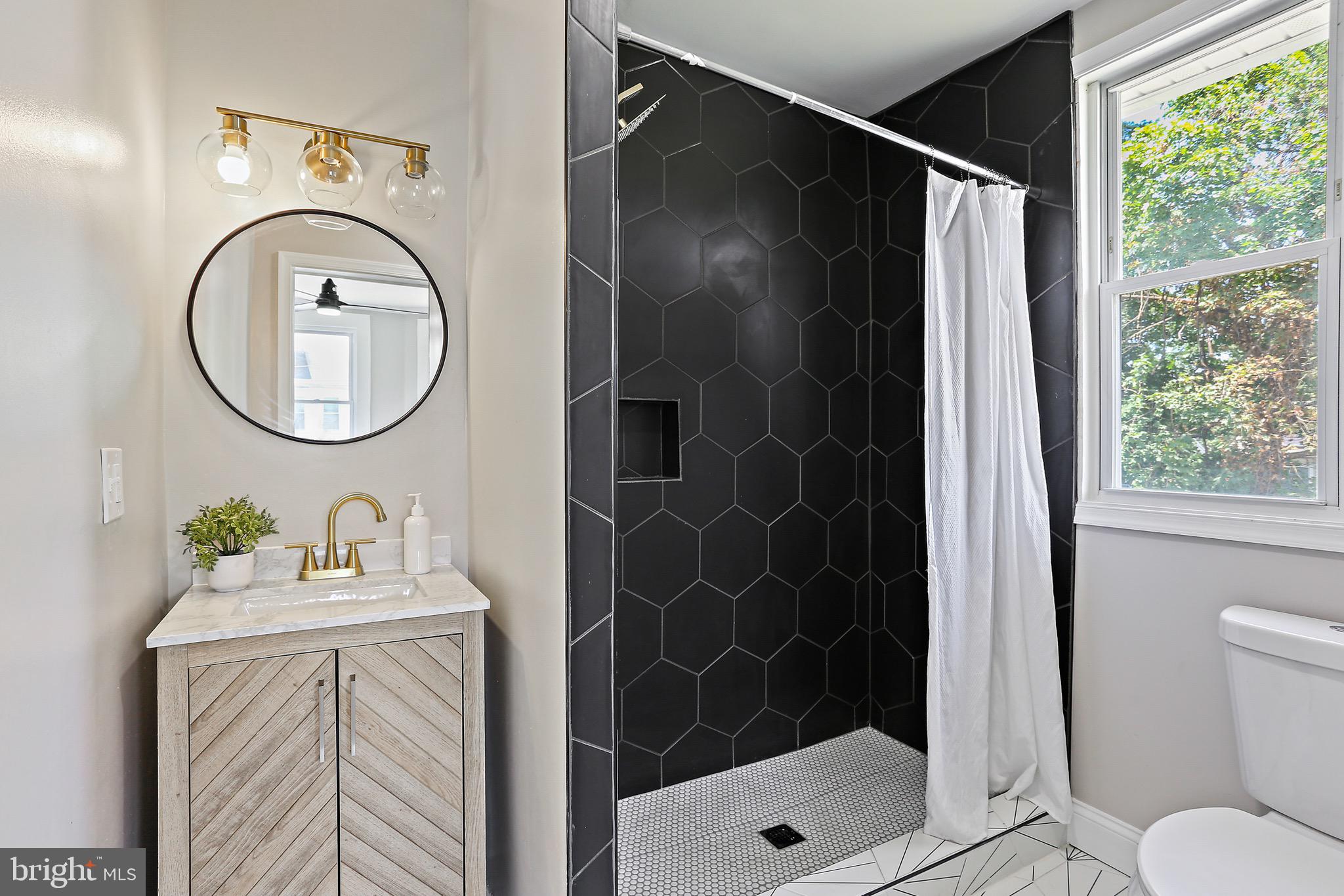 WINSTON GOVANS - Residential