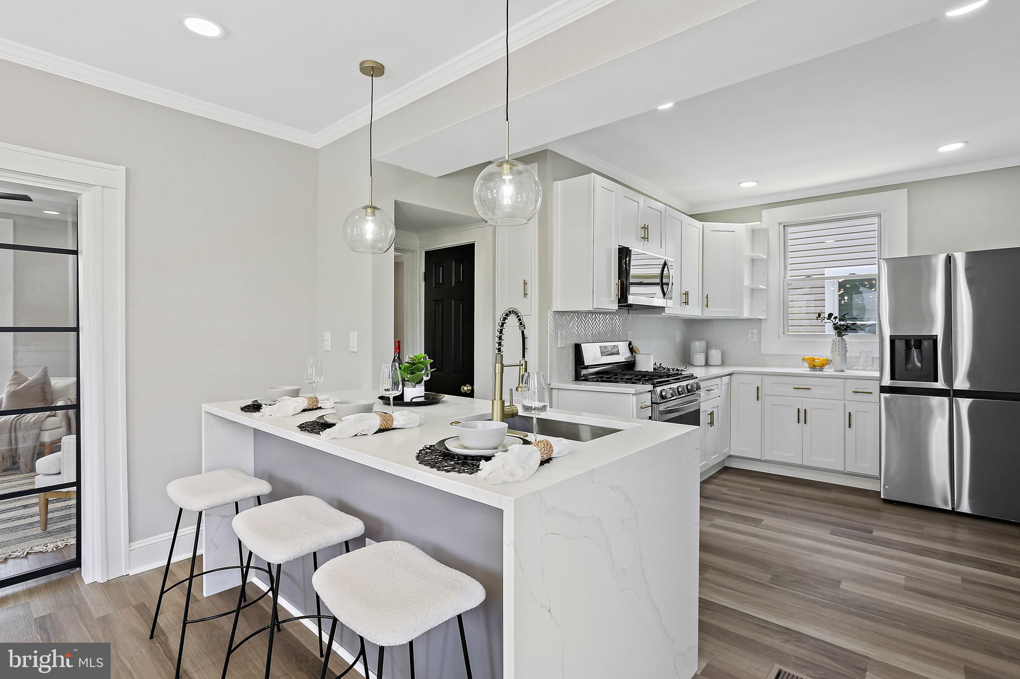 WINSTON GOVANS - Residential