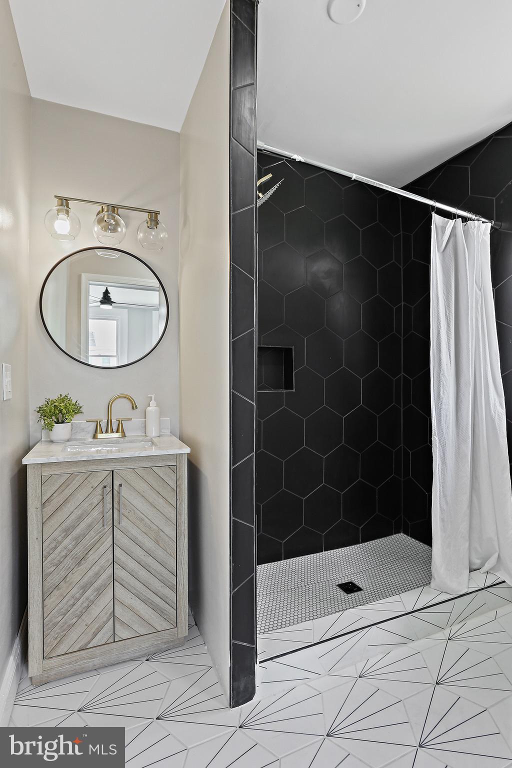 WINSTON GOVANS - Residential