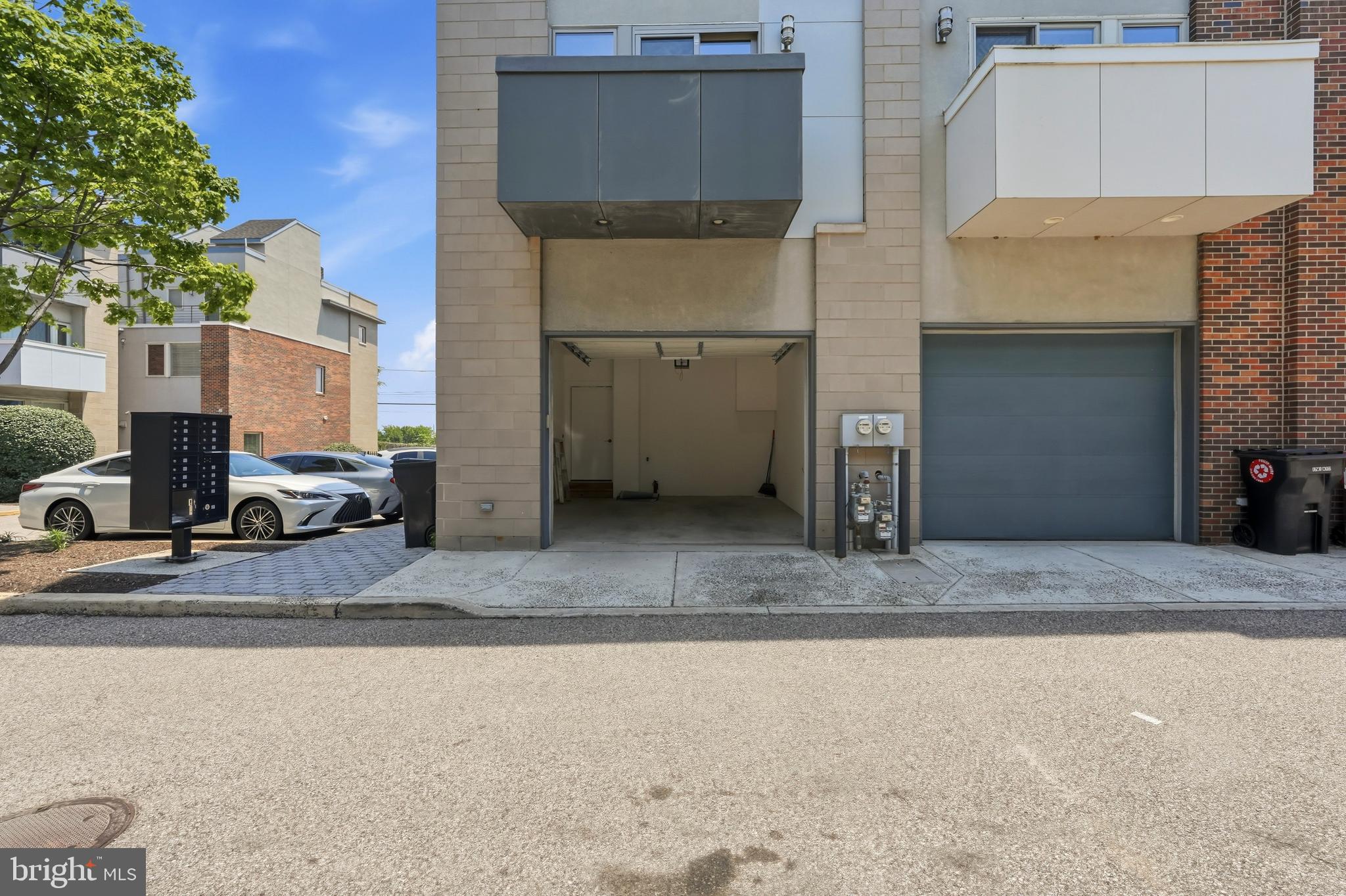 412 N FRONT STREET 27