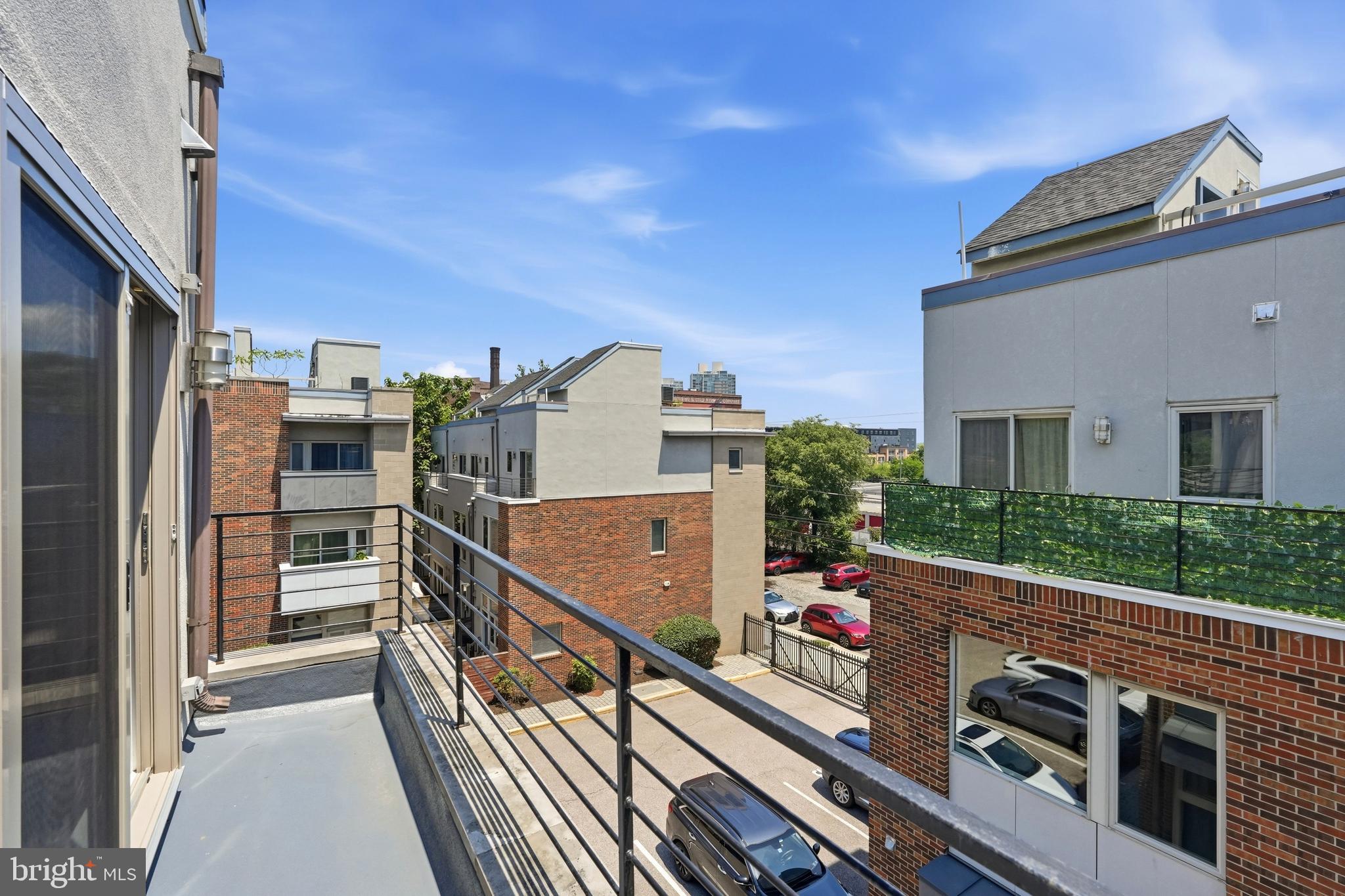 412 N FRONT STREET 27