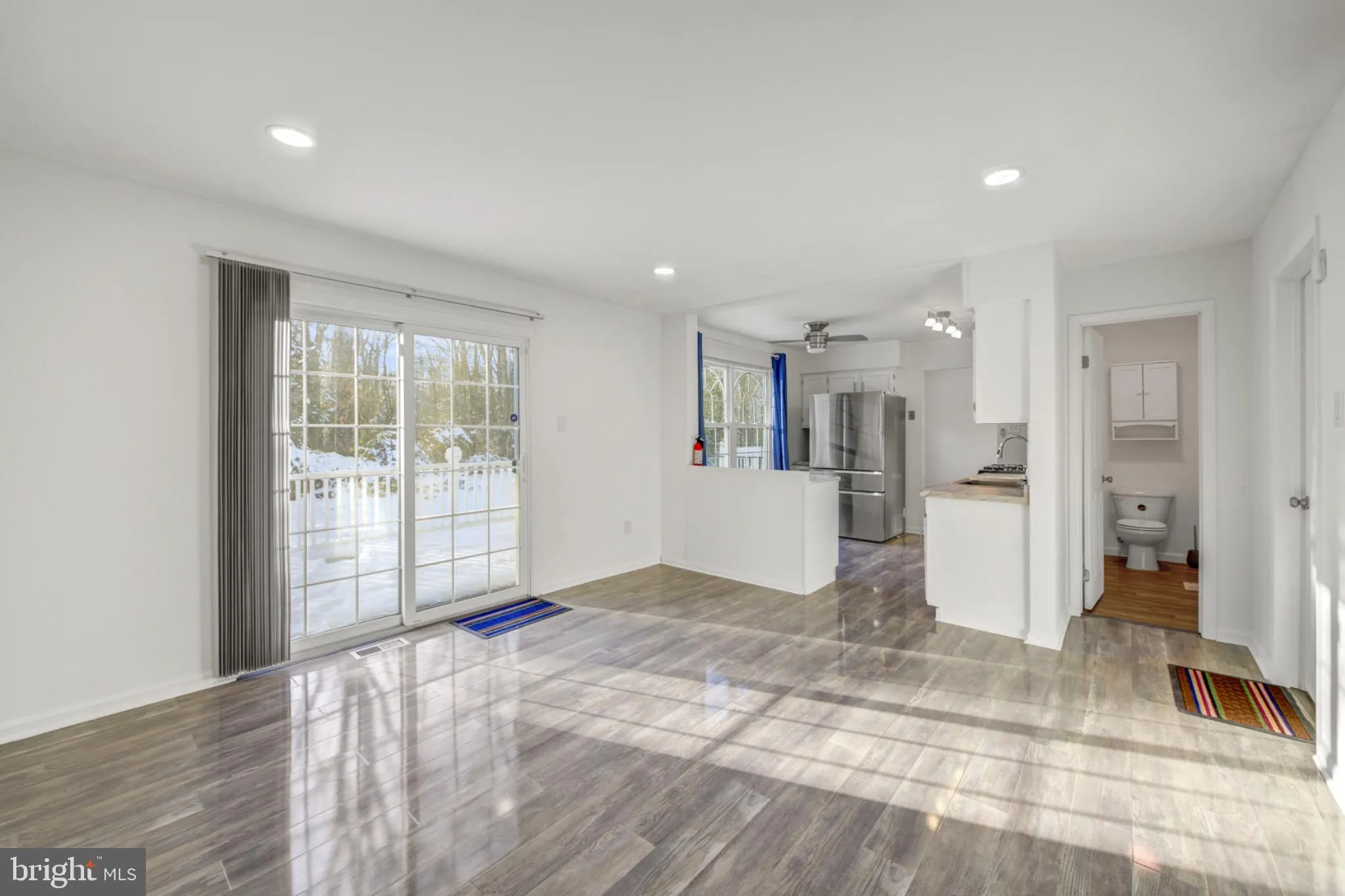 Sicklerville, New Jersey 08081, United States, 3 Bedrooms Bedrooms, ,3 BathroomsBathrooms,Residential,Active,256755