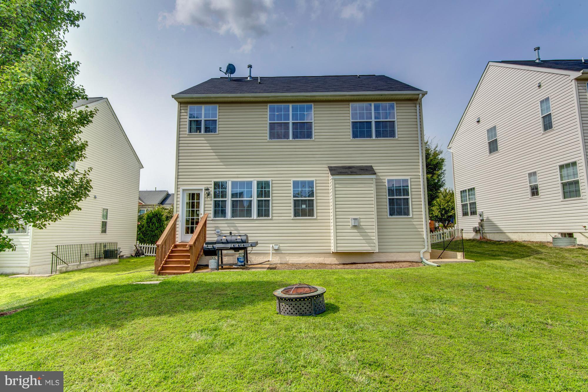 MEADOWS AT MORRIS FARM - Residential