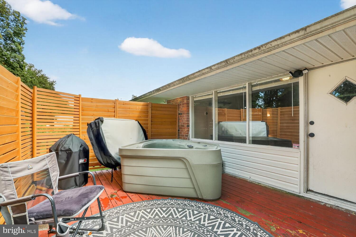 NORTH SPRINGFIELD - Residential