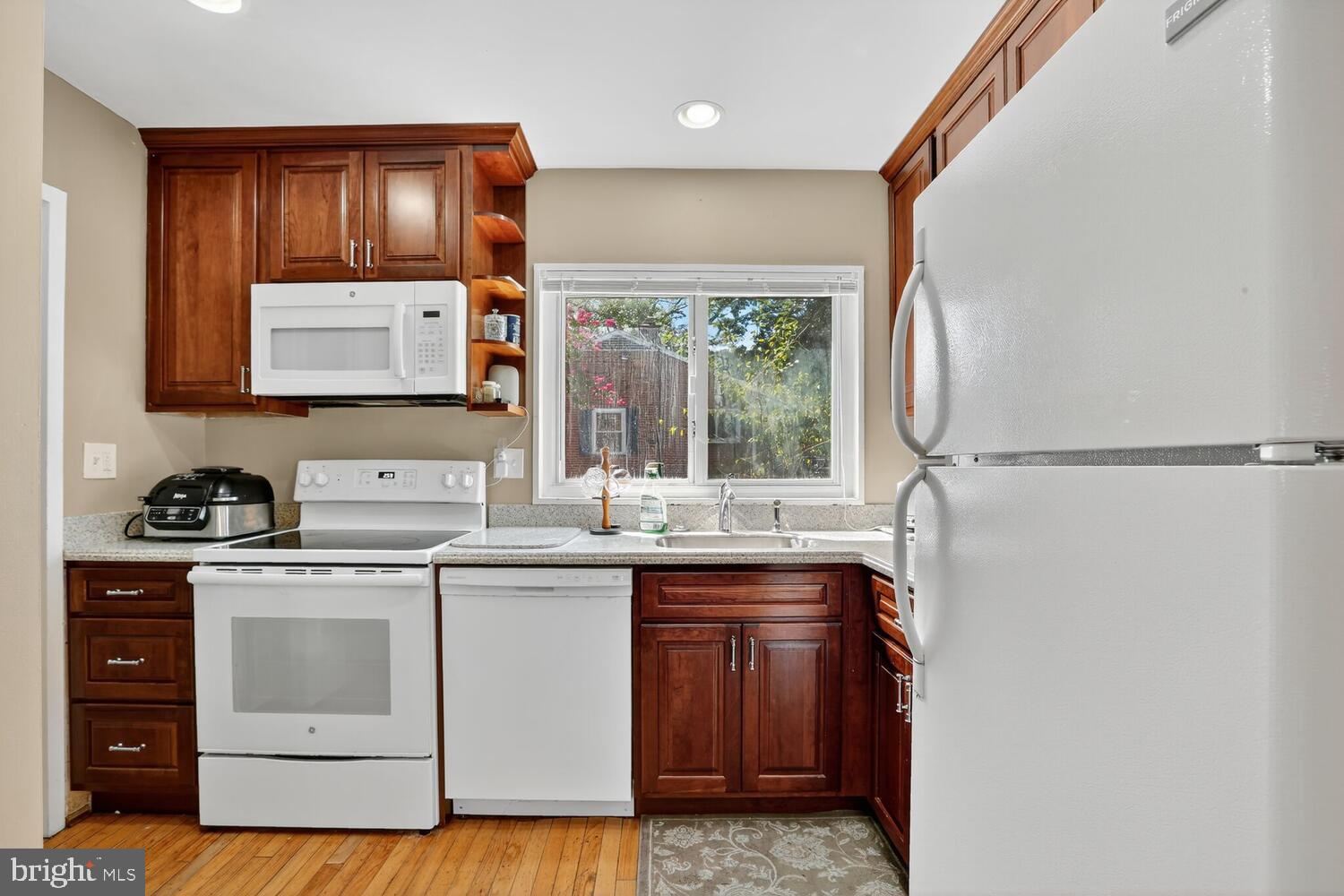 NORTH SPRINGFIELD - Residential