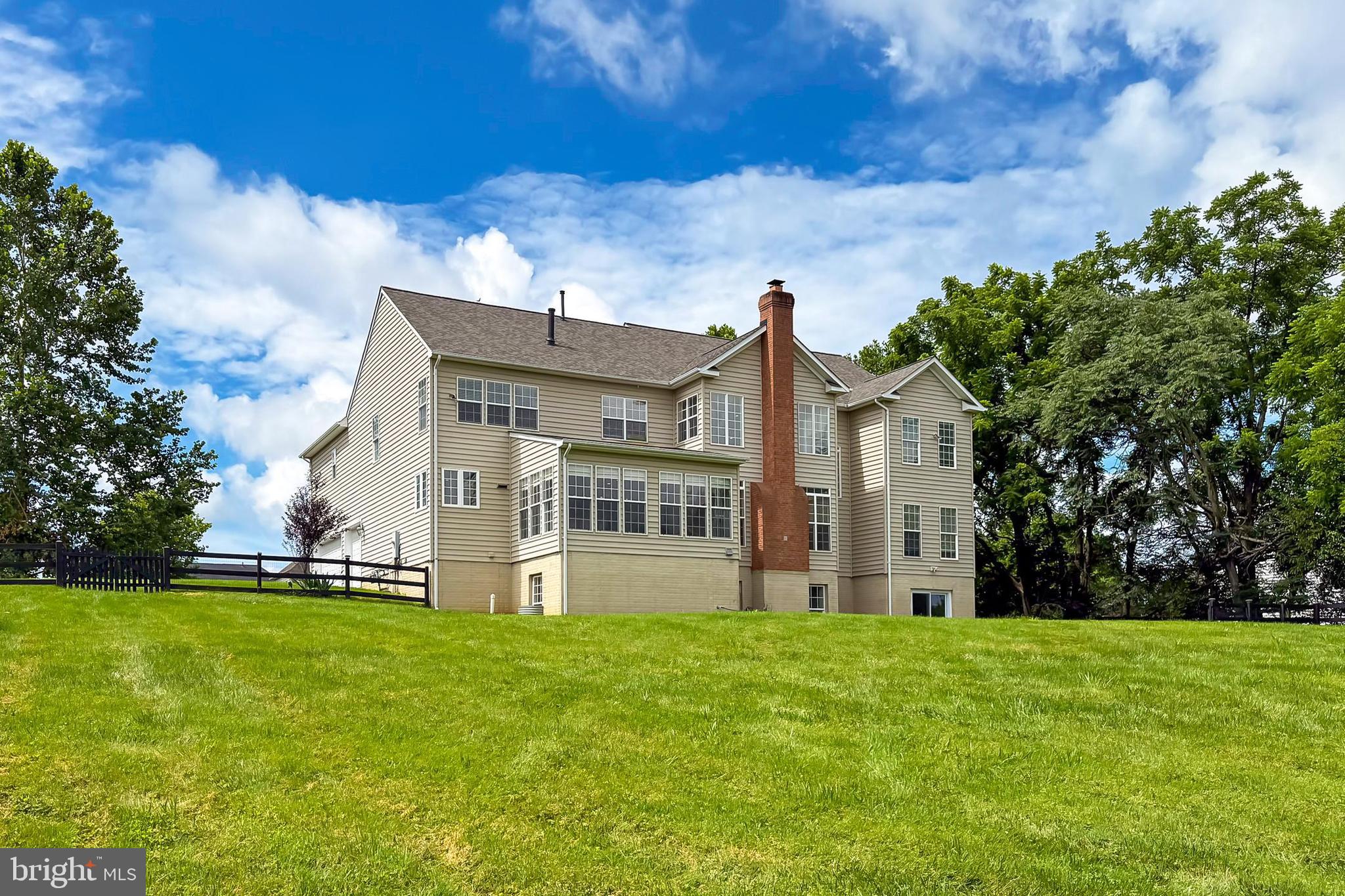 JAMISONS FARM - Residential