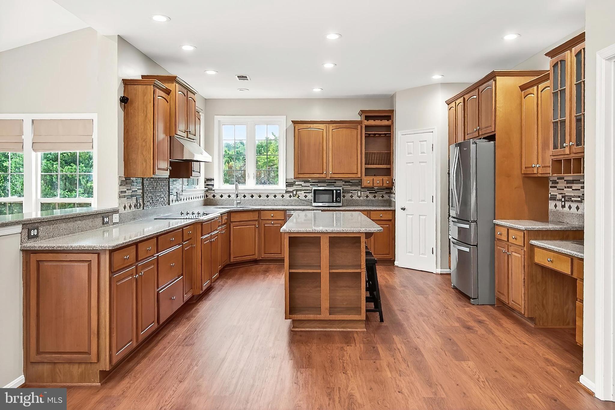 JAMISONS FARM - Residential