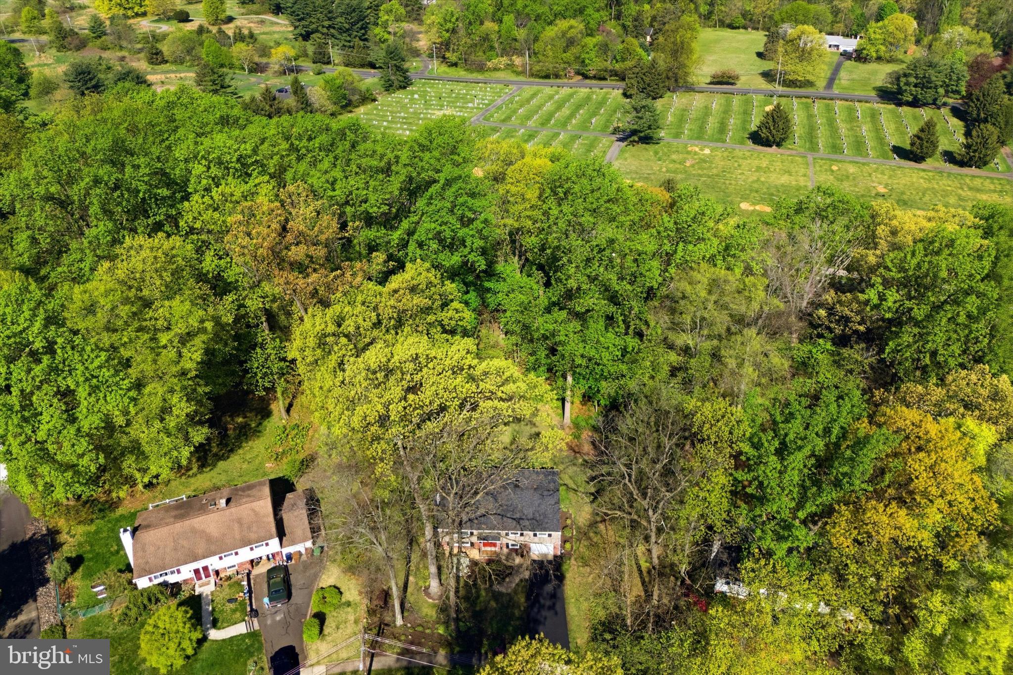 WILLOW MANOR - Residential