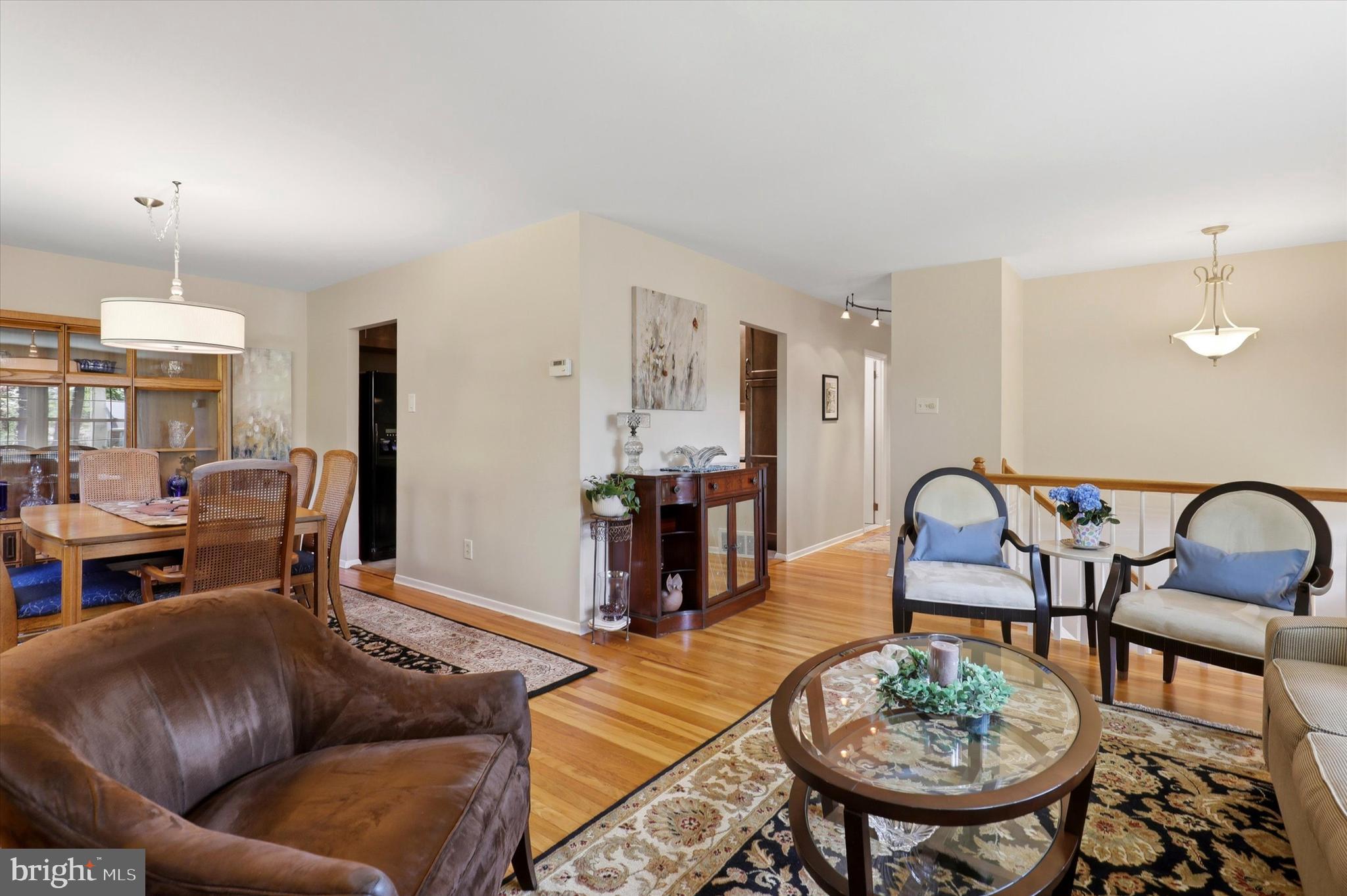 WILLOW MANOR - Residential