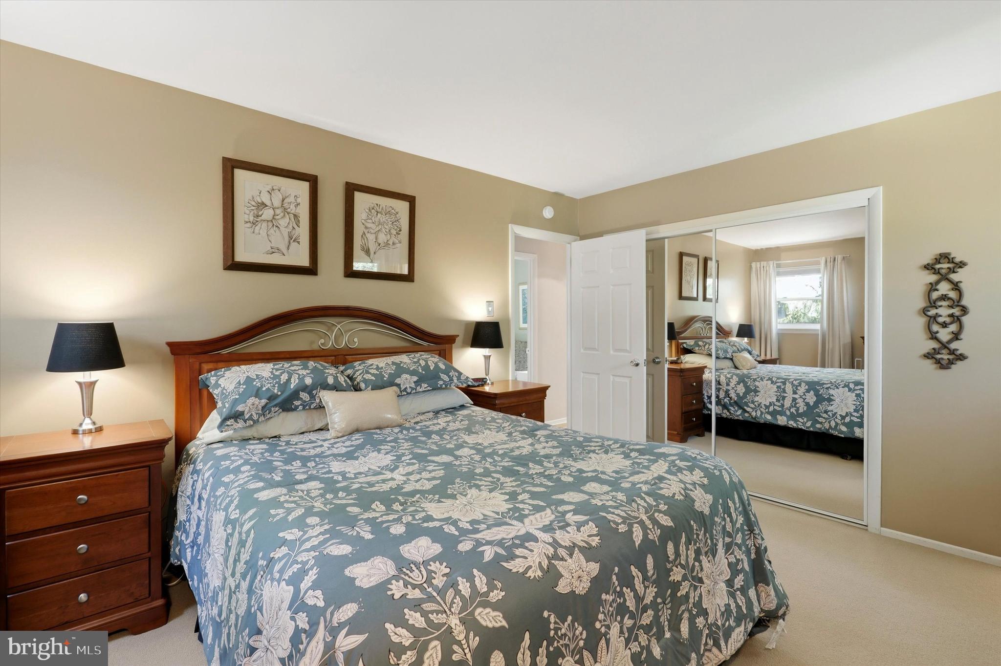 WILLOW MANOR - Residential