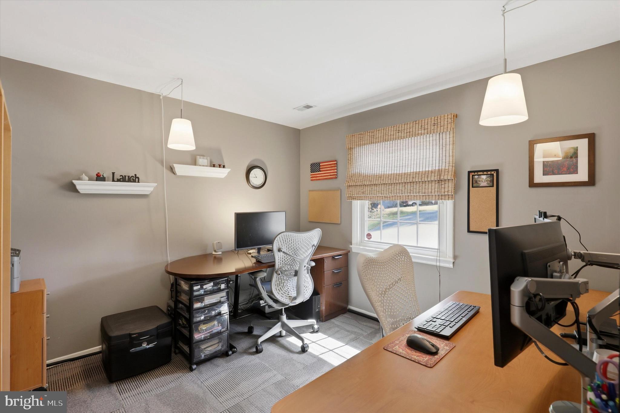 WILLOW MANOR - Residential