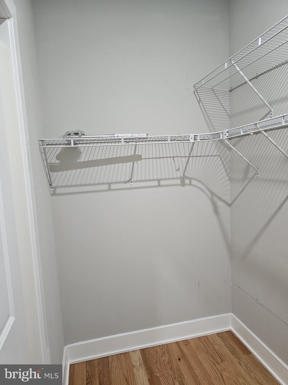 PORT RICHMOND - Residential Lease