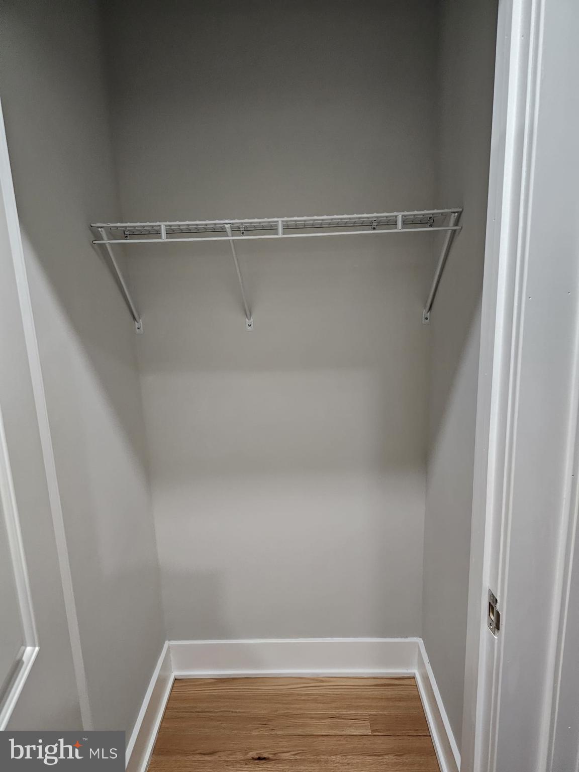 PORT RICHMOND - Residential Lease