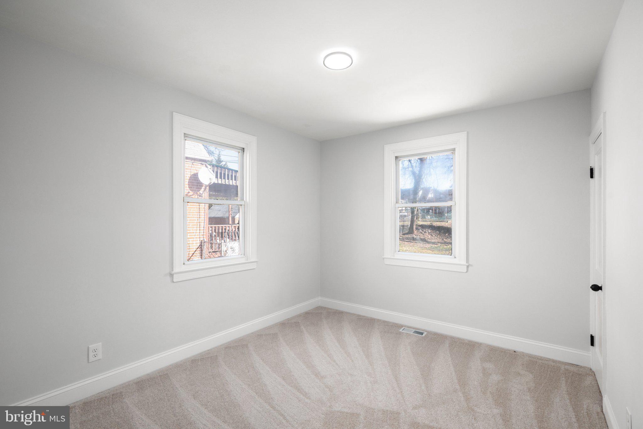 BROAD ACRES - Residential