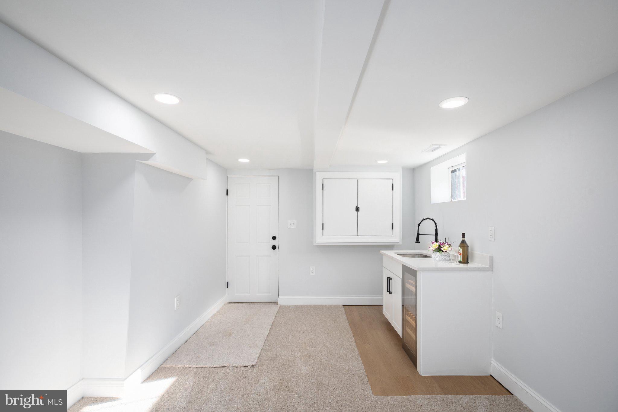 BROAD ACRES - Residential