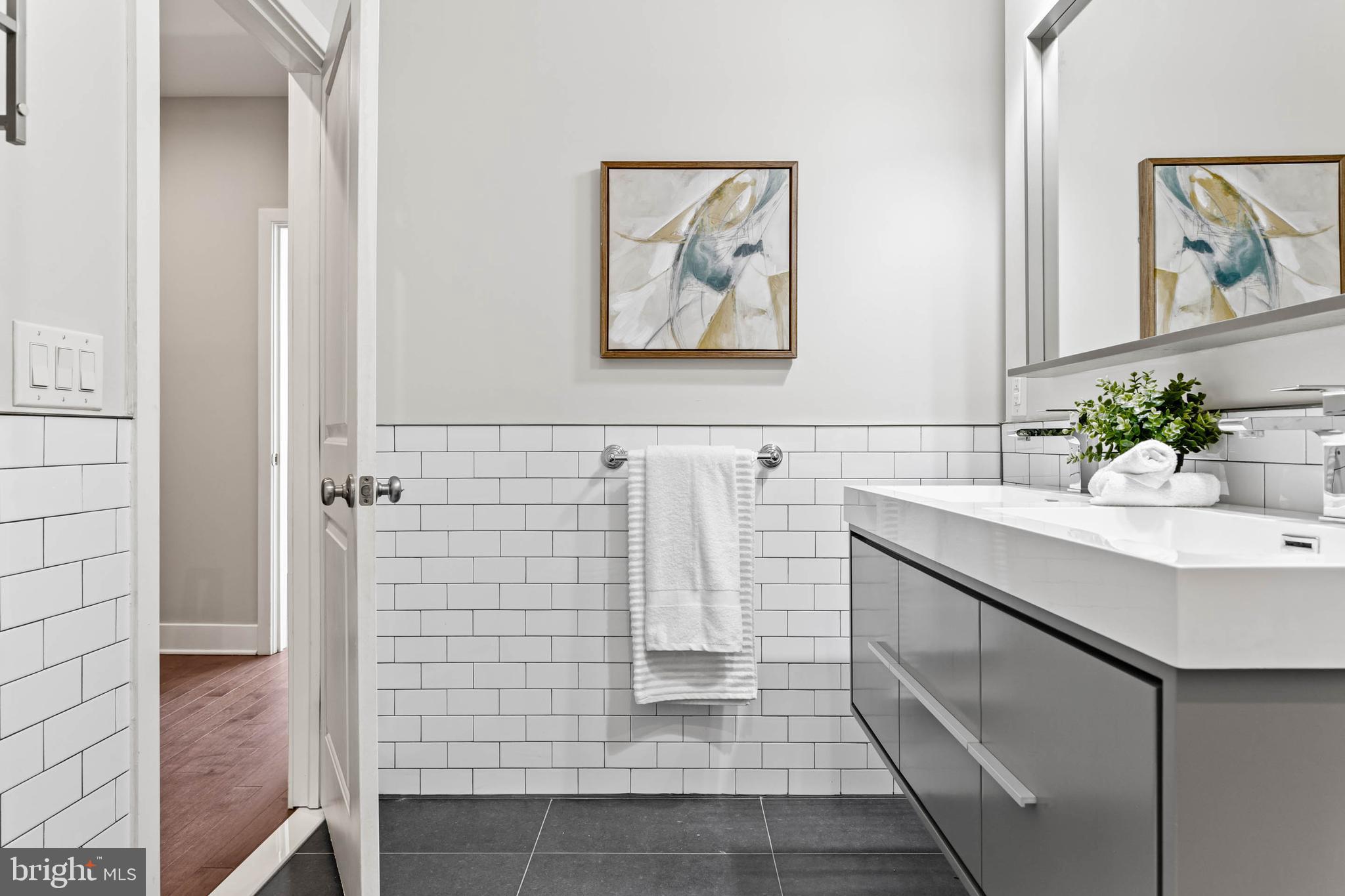 POINT BREEZE - Residential