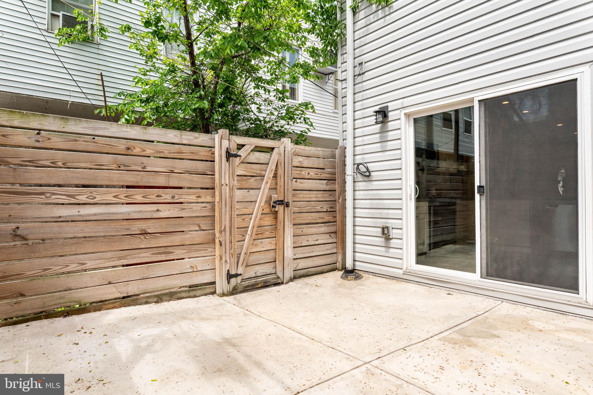 POINT BREEZE - Residential