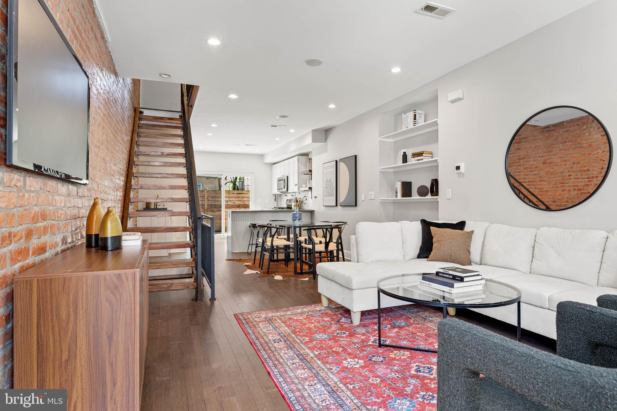 POINT BREEZE - Residential