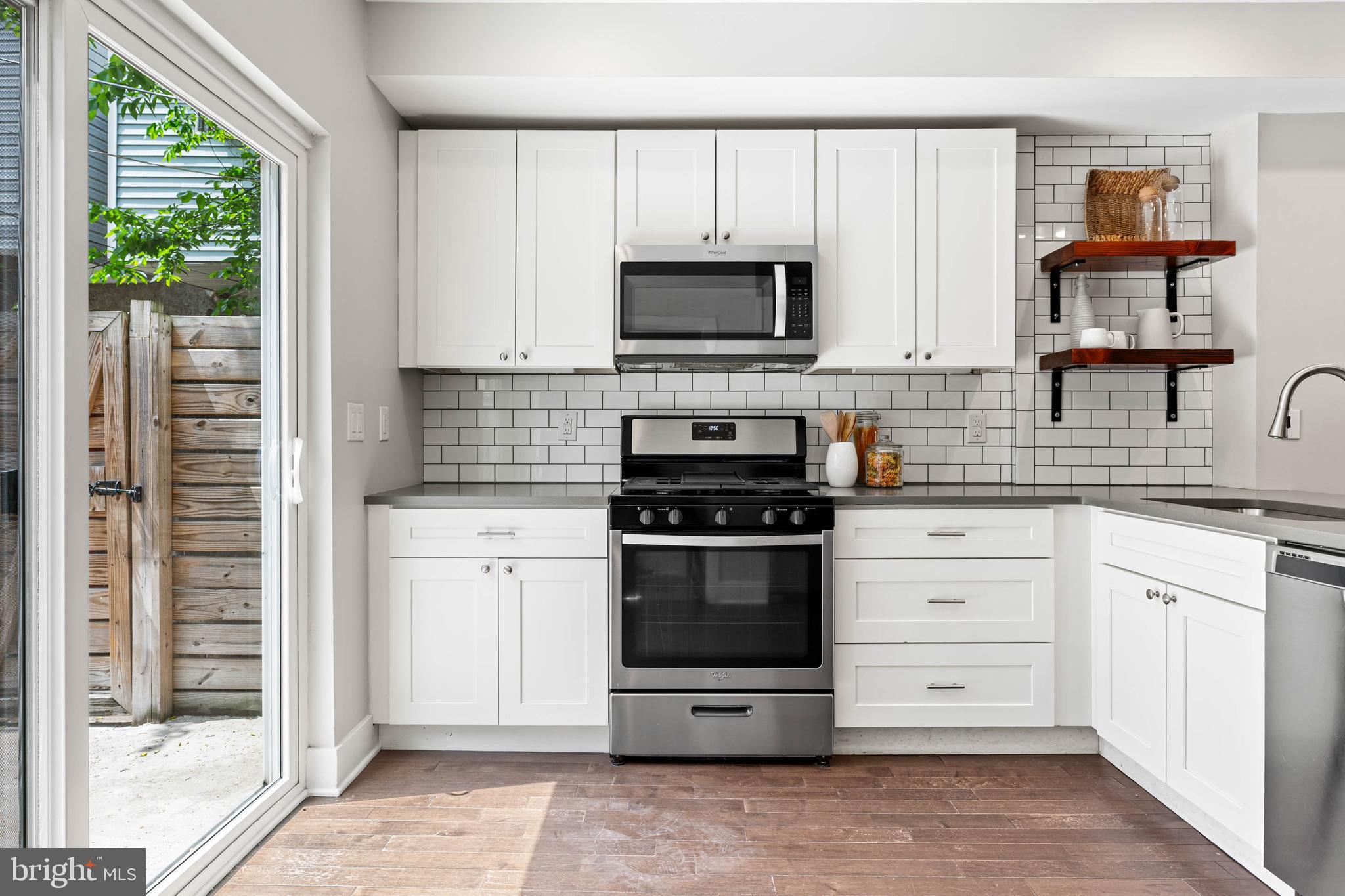 POINT BREEZE - Residential