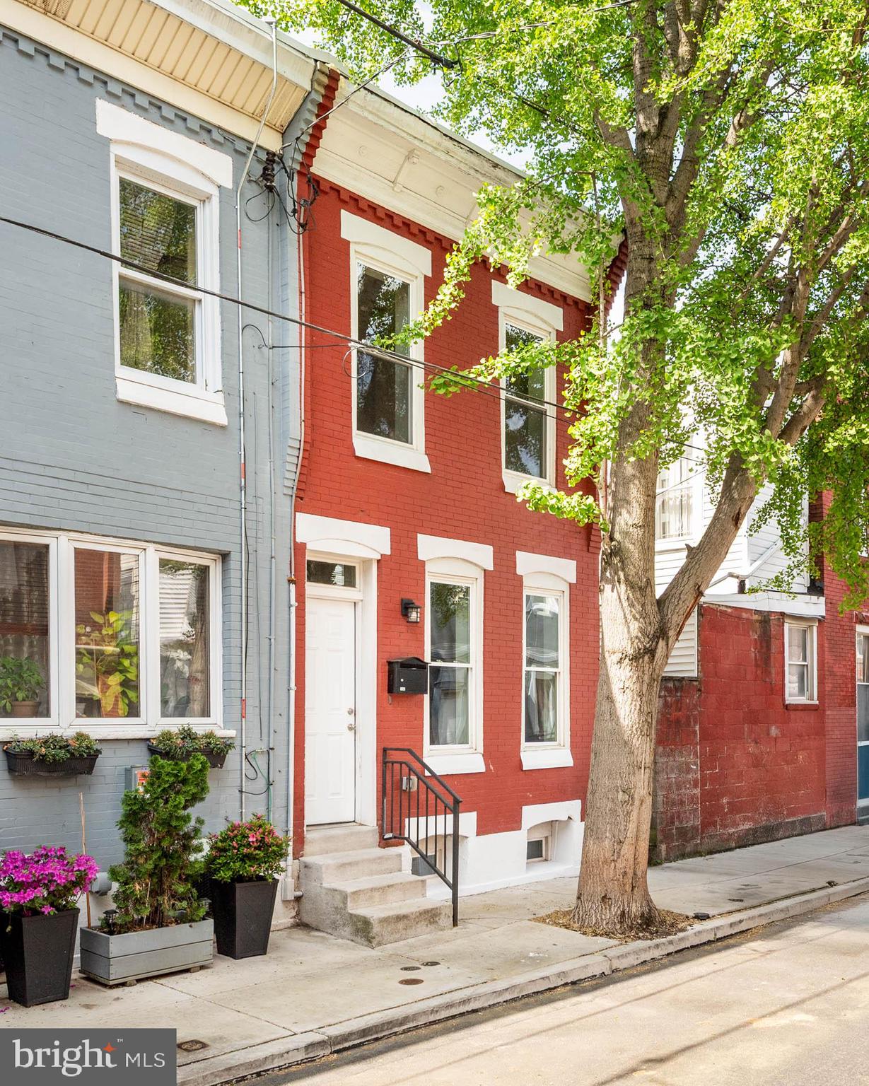 POINT BREEZE - Residential
