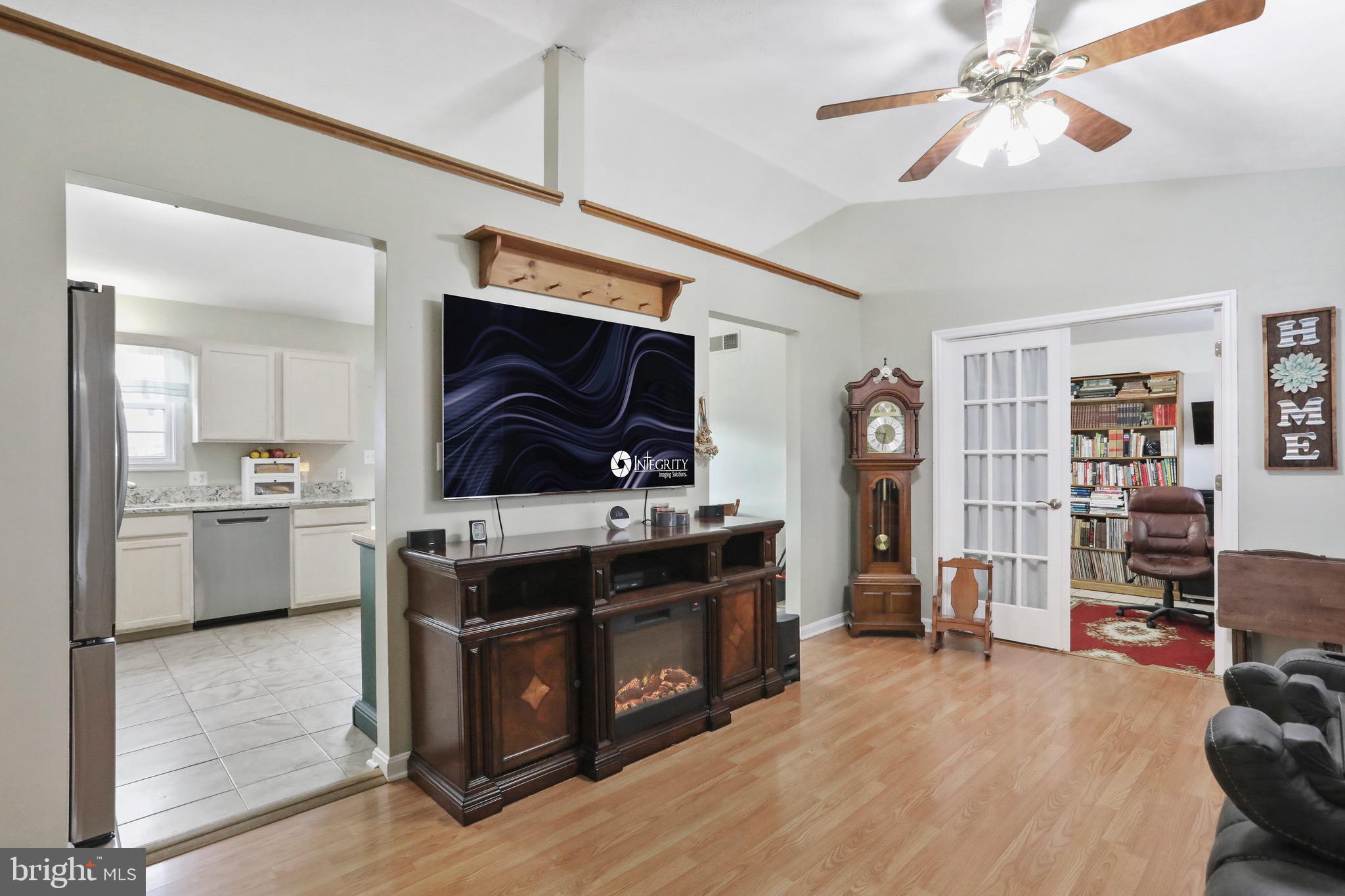 CROWN POINTE - Residential