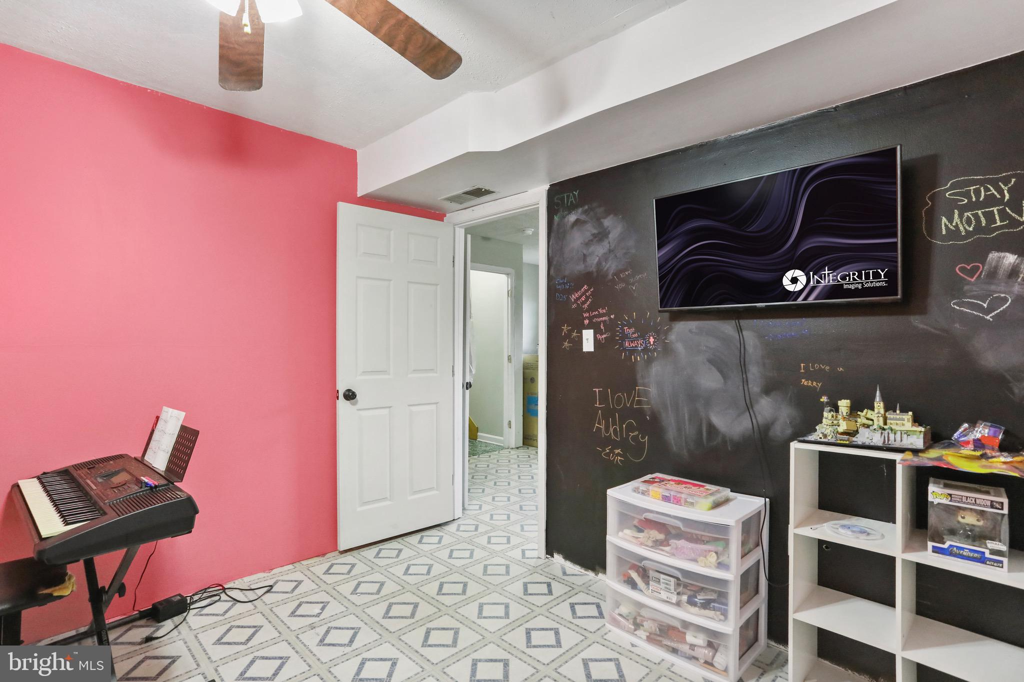 CROWN POINTE - Residential