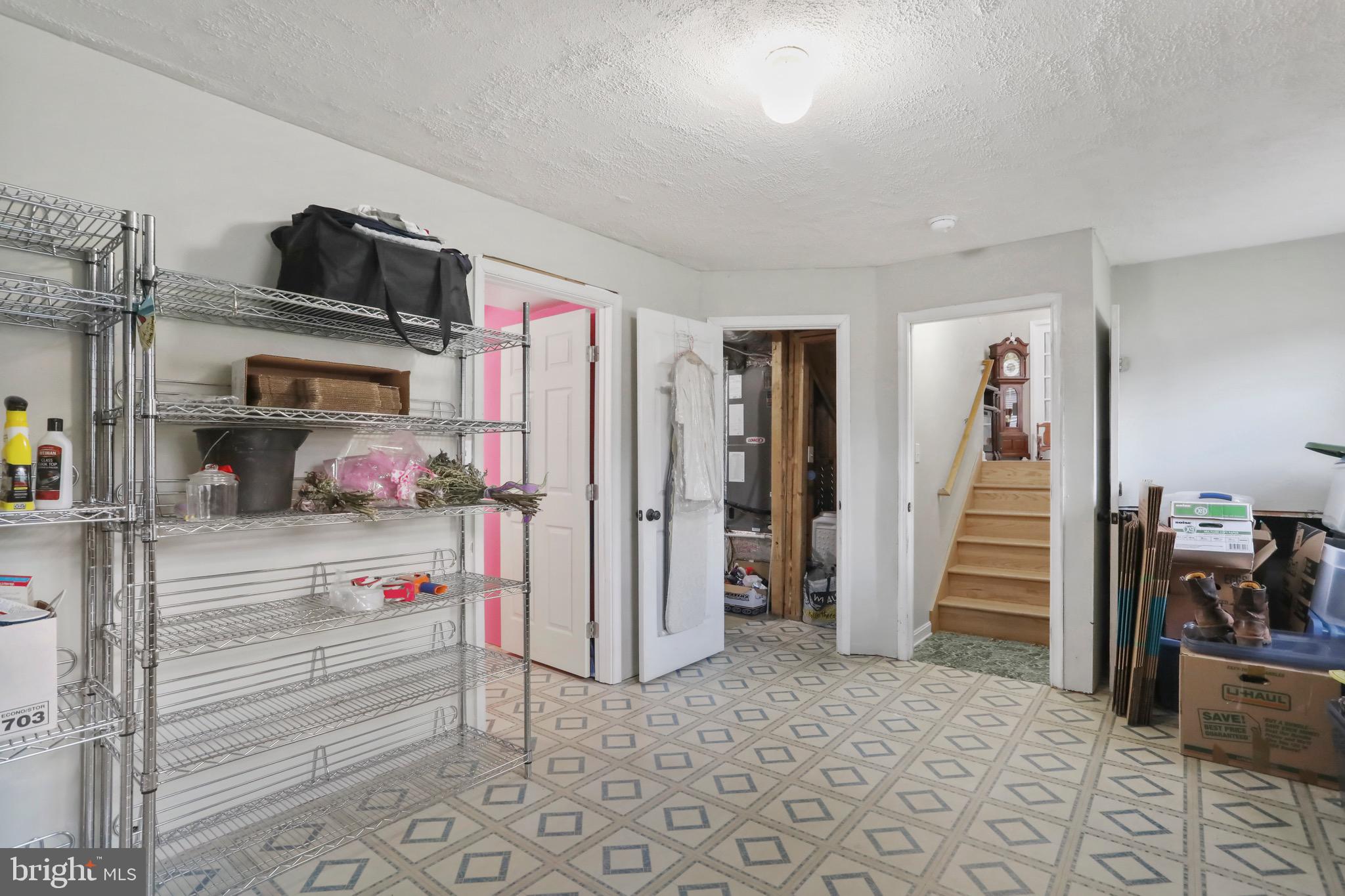 CROWN POINTE - Residential