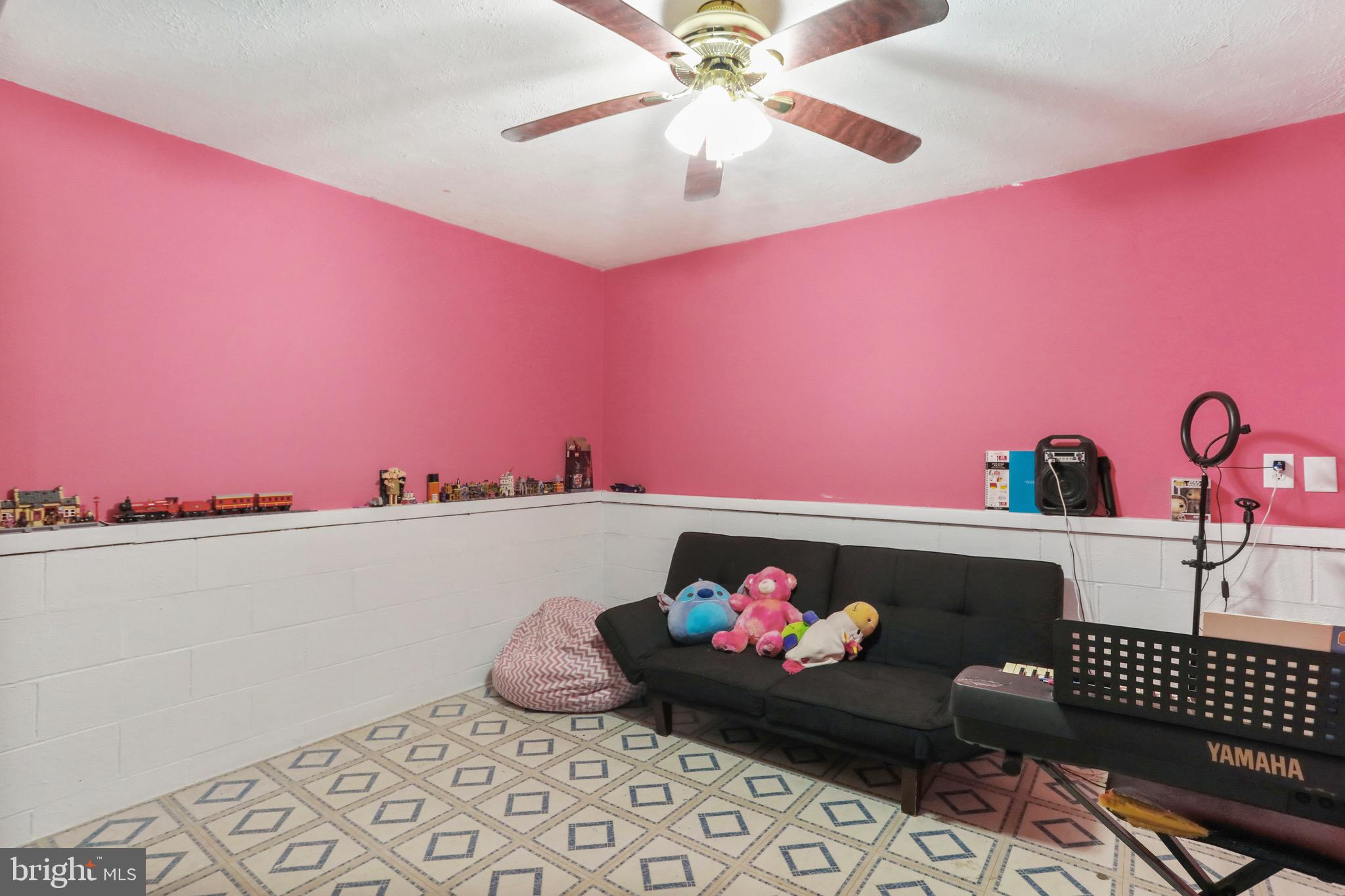 CROWN POINTE - Residential