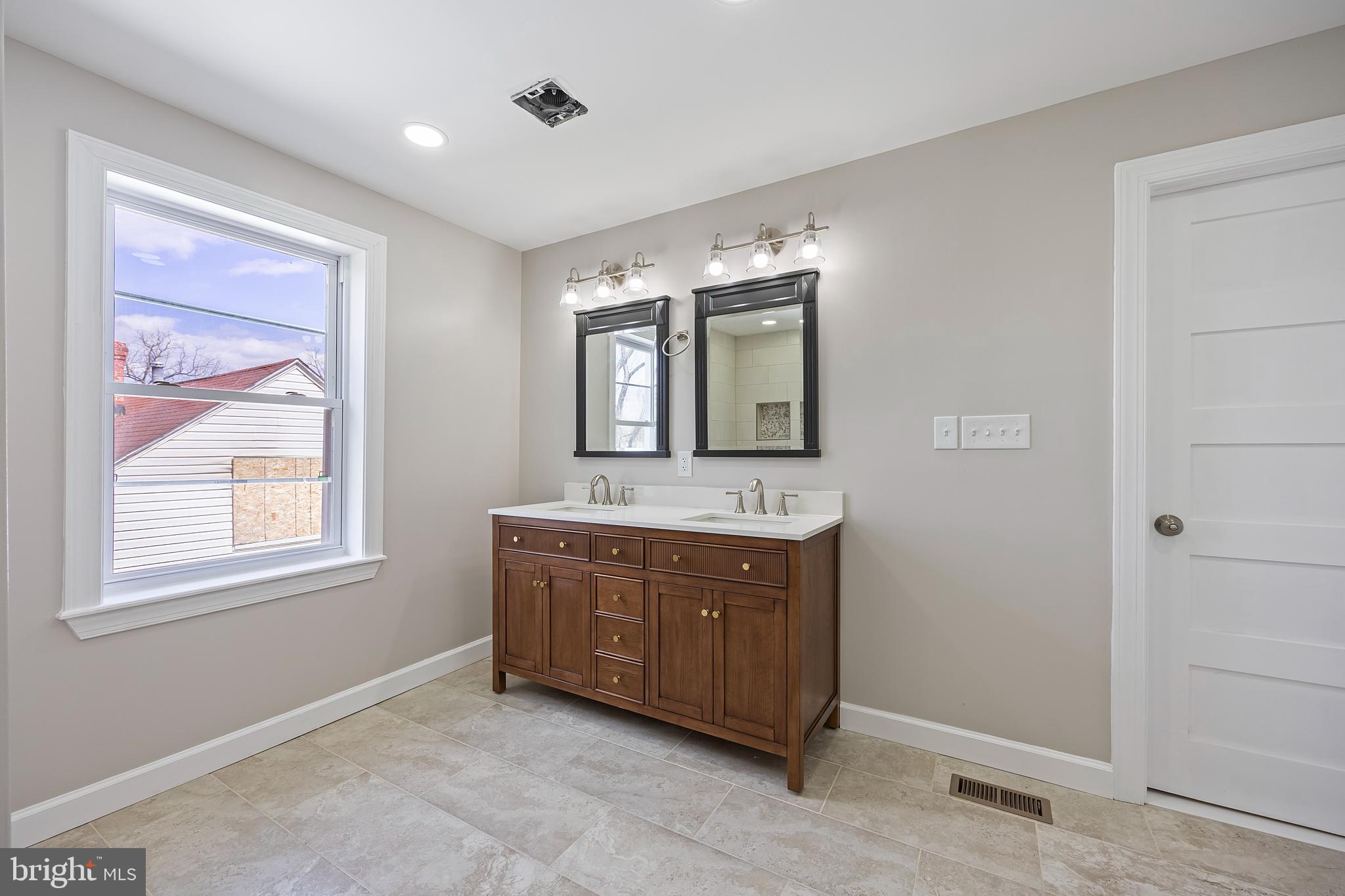 UPPER PARK HEIGHTS - Residential