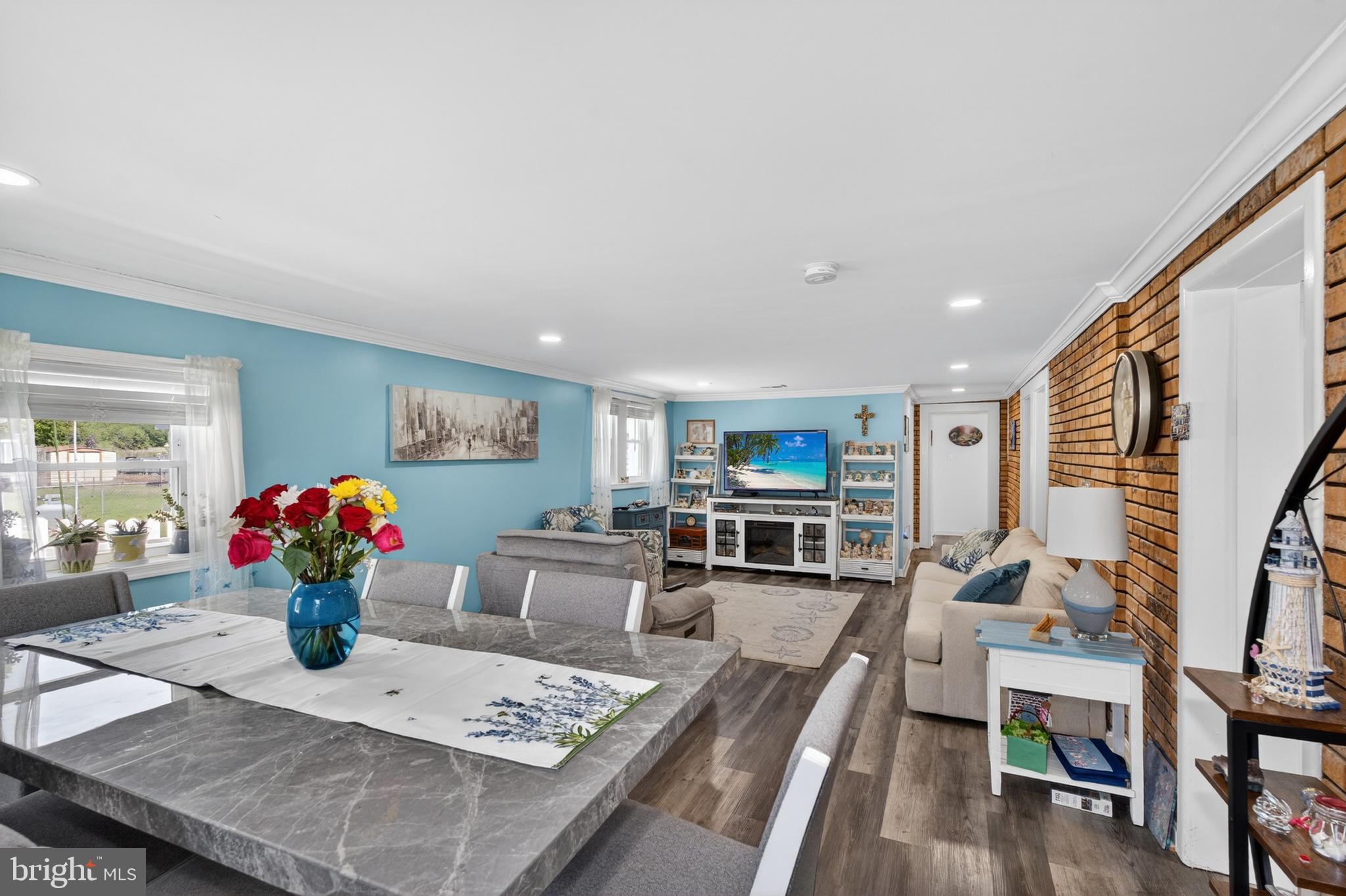 LYNCH POINT - Residential