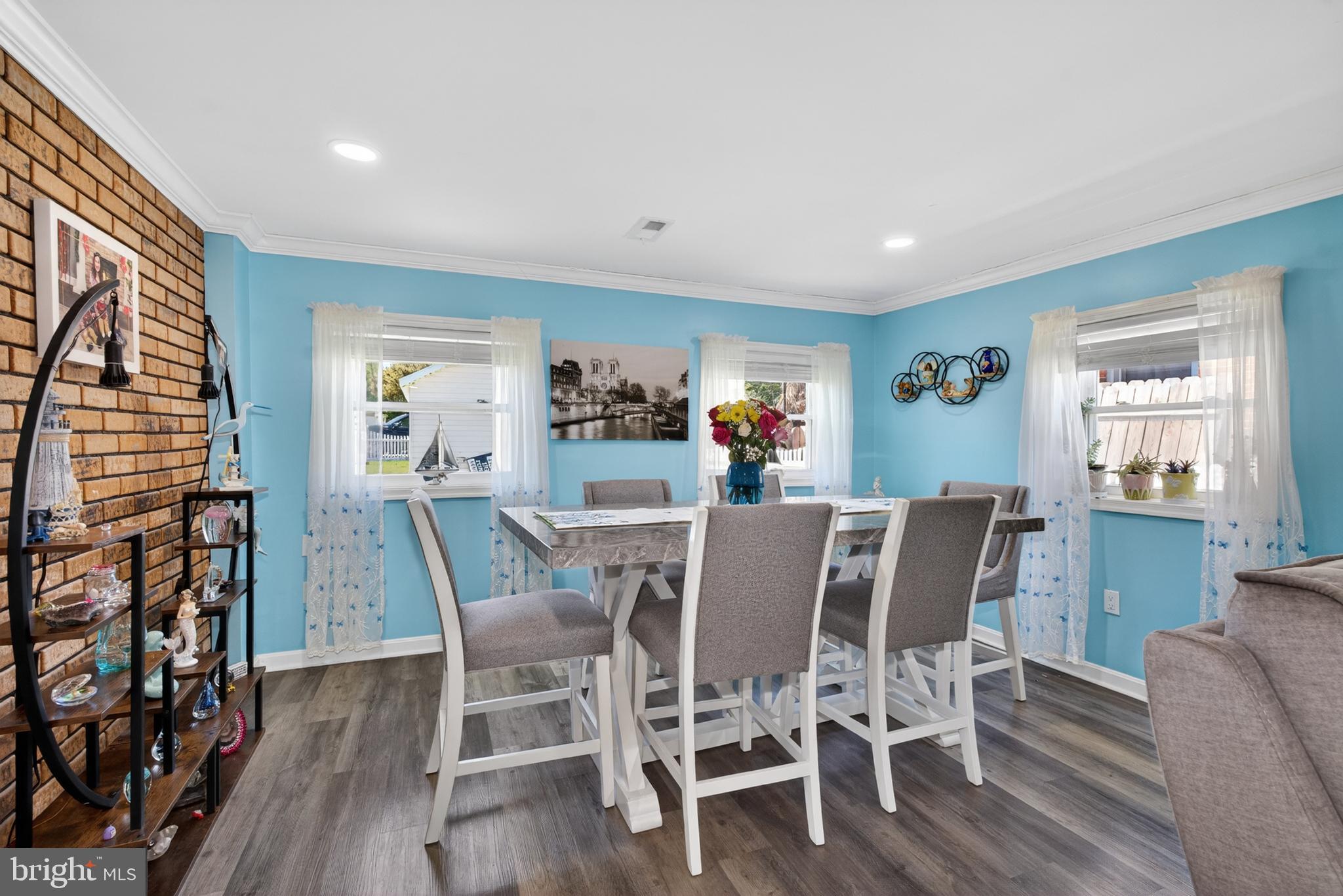 LYNCH POINT - Residential