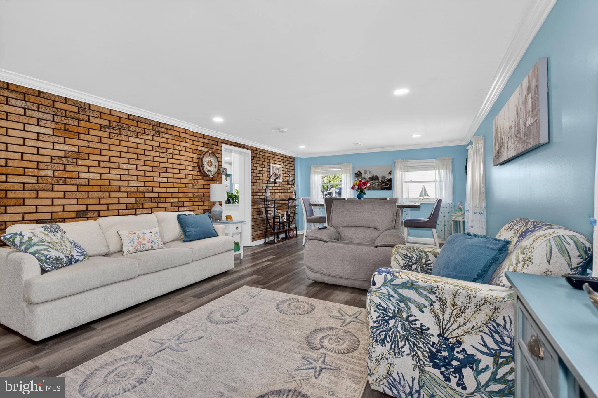 LYNCH POINT - Residential